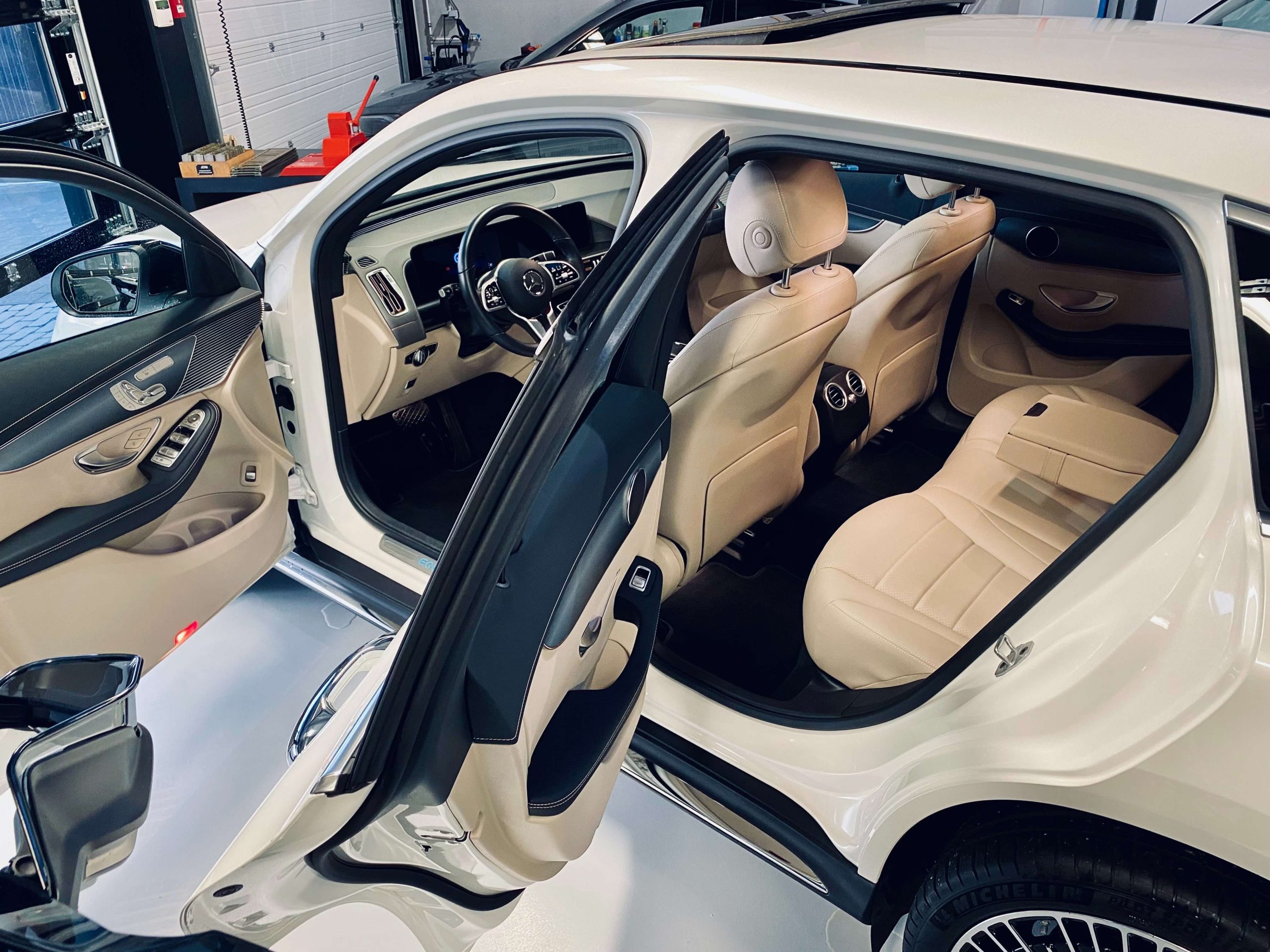 EQC 400 4M LUXURY