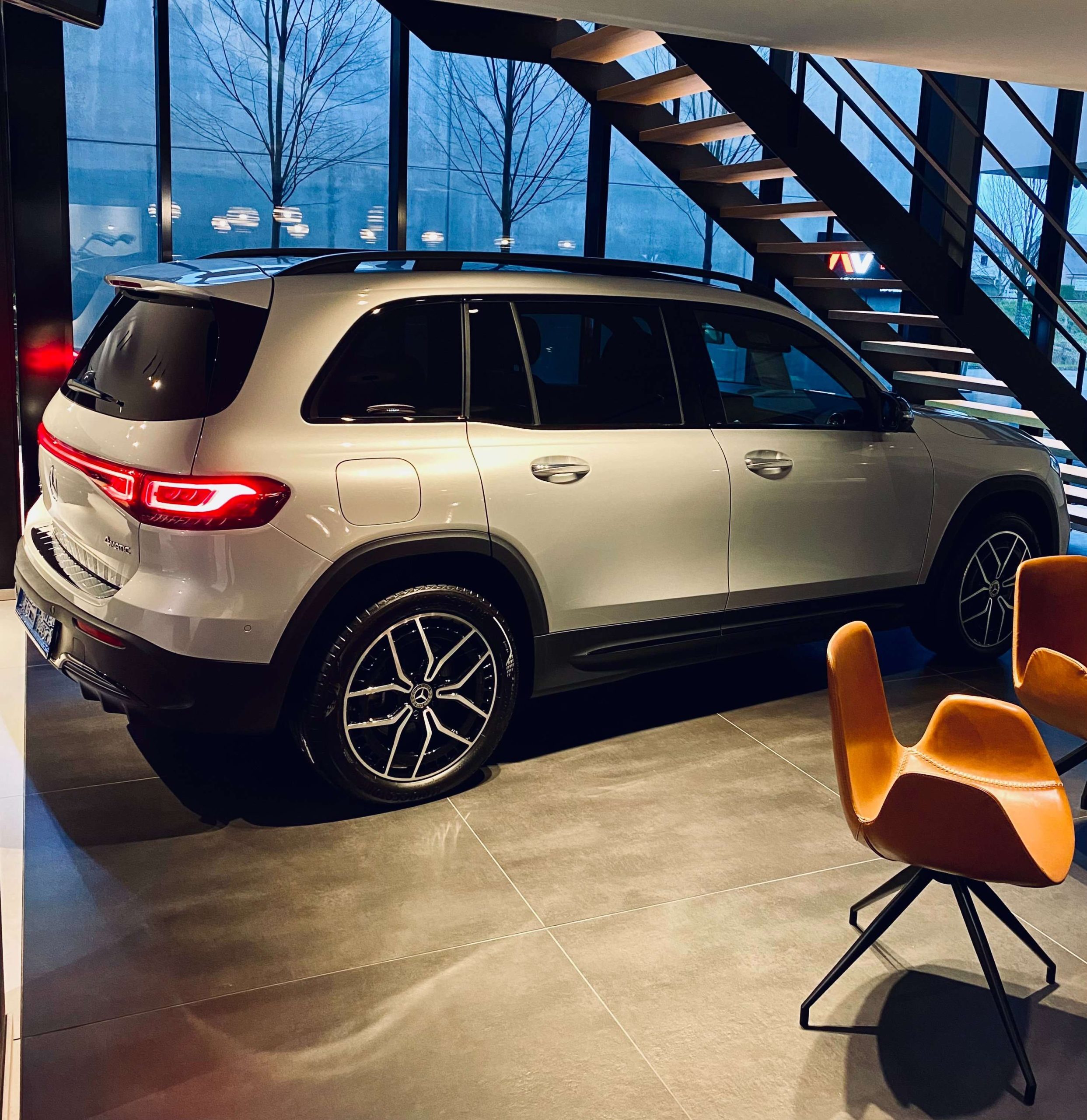 EQB350 4M AMG & NIGHT