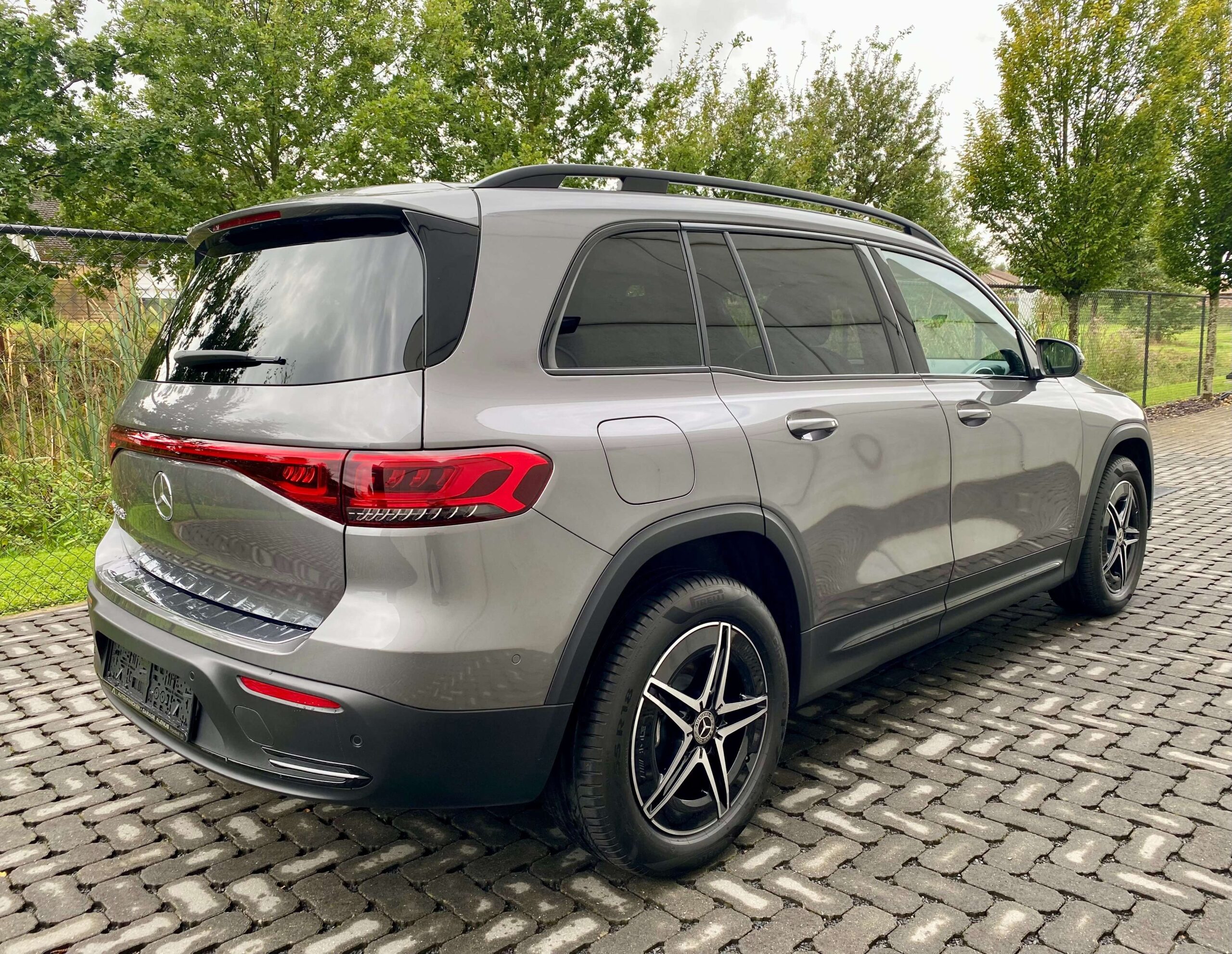 EQB250+ NIGHT 7-Seats