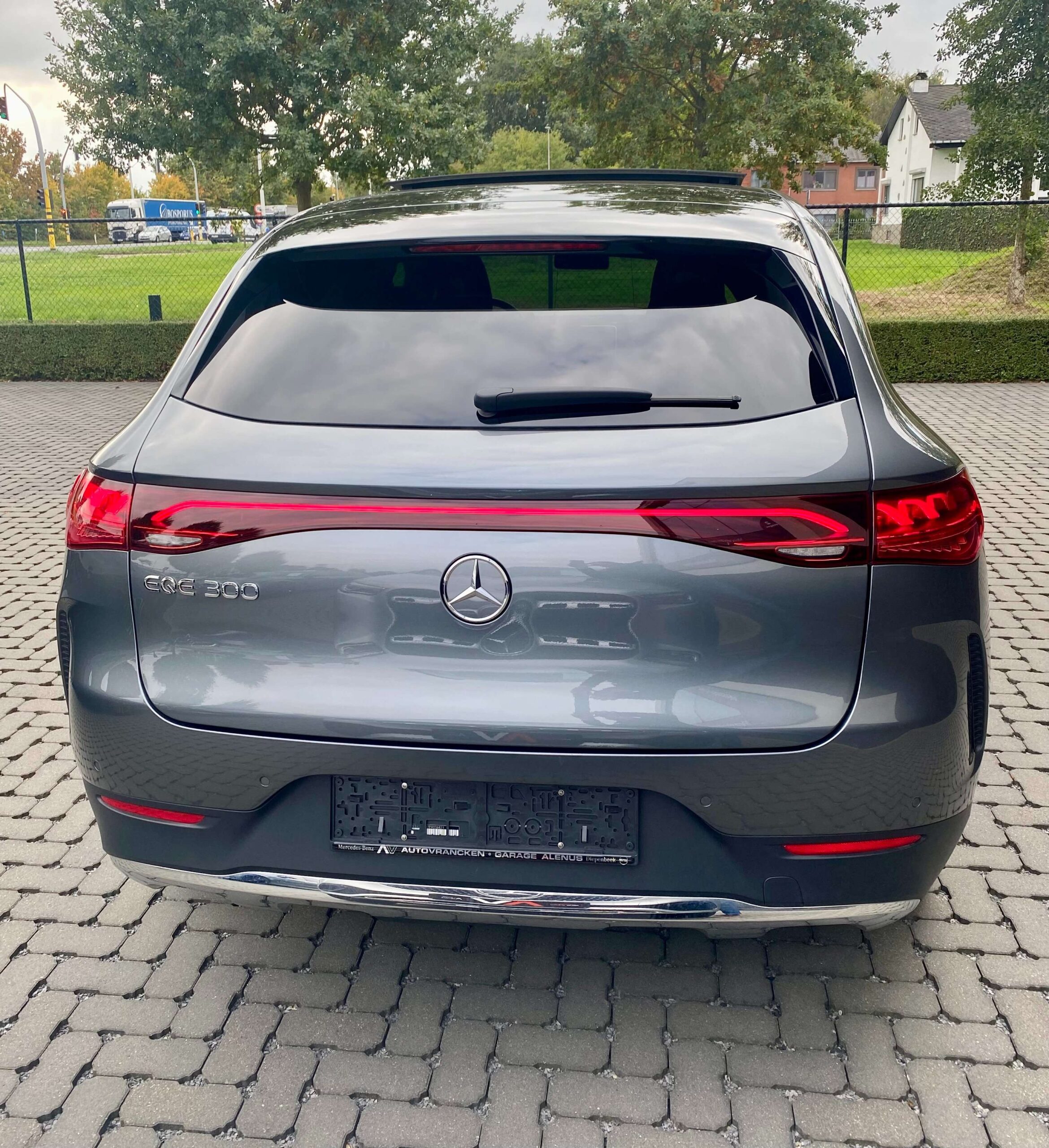 Mercedes-Benz EQE SUV LUXURY Pano/Memory/Dist/Burmes/Leder/Digital/Trekh