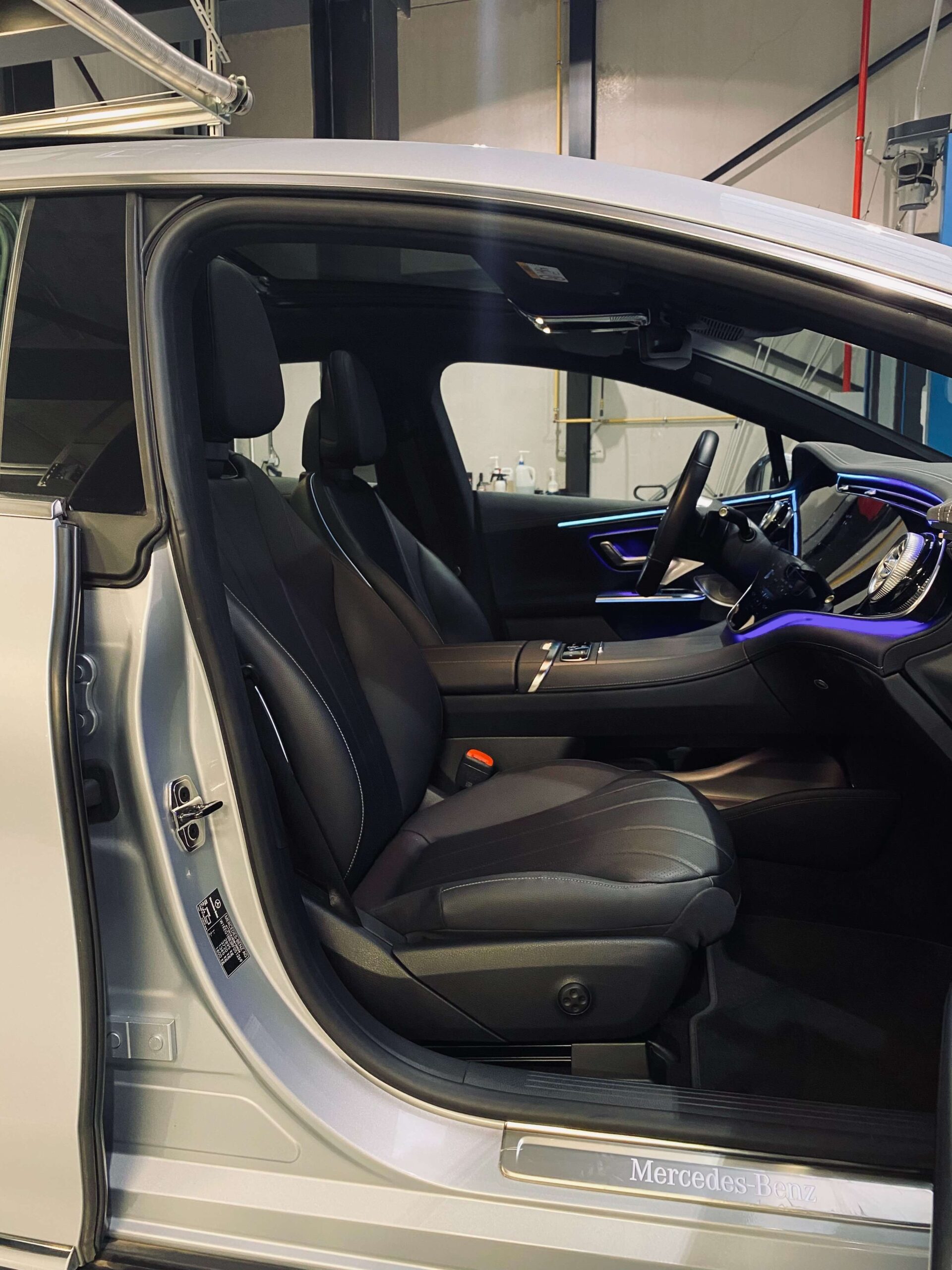 Mercedes-Benz EQE 300 HYPERSCEEN Leder/Burmester/Memory/360/Pano/Trekh