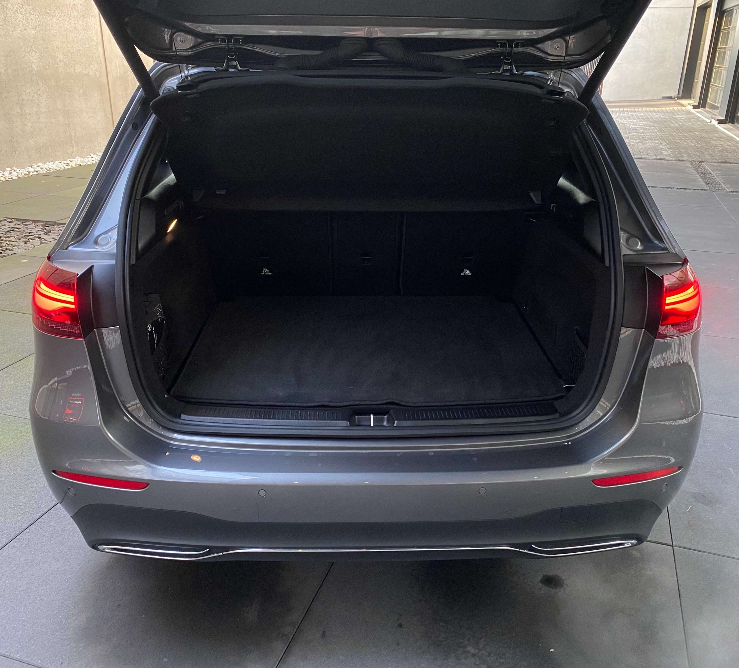 Mercedes-Benz B 200 7G Mild Hybr. LUXURY 18″/MBUX/Camera/Stuurverw.