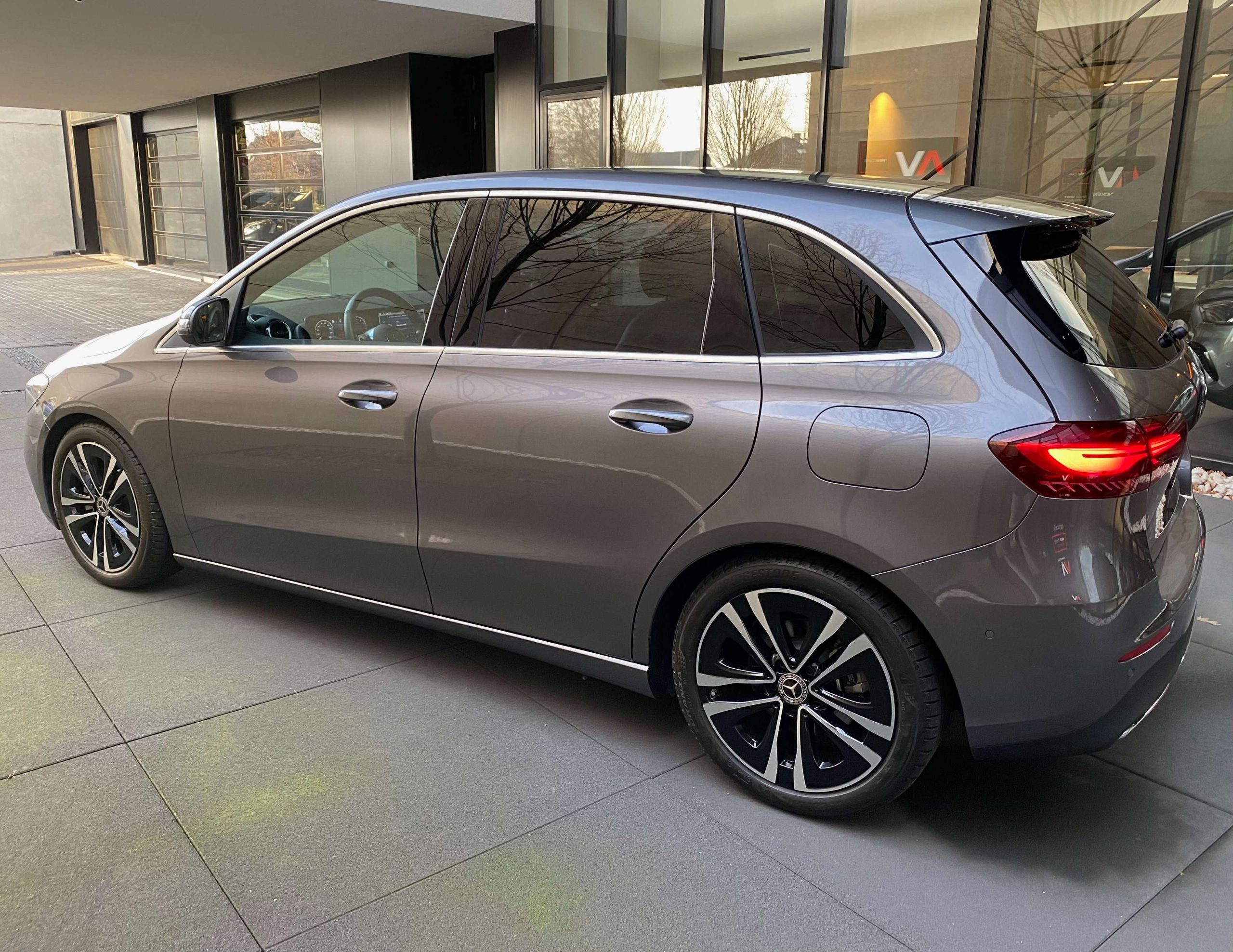 Mercedes-Benz B 200 7G Mild Hybr. LUXURY 18″/MBUX/Camera/Stuurverw.