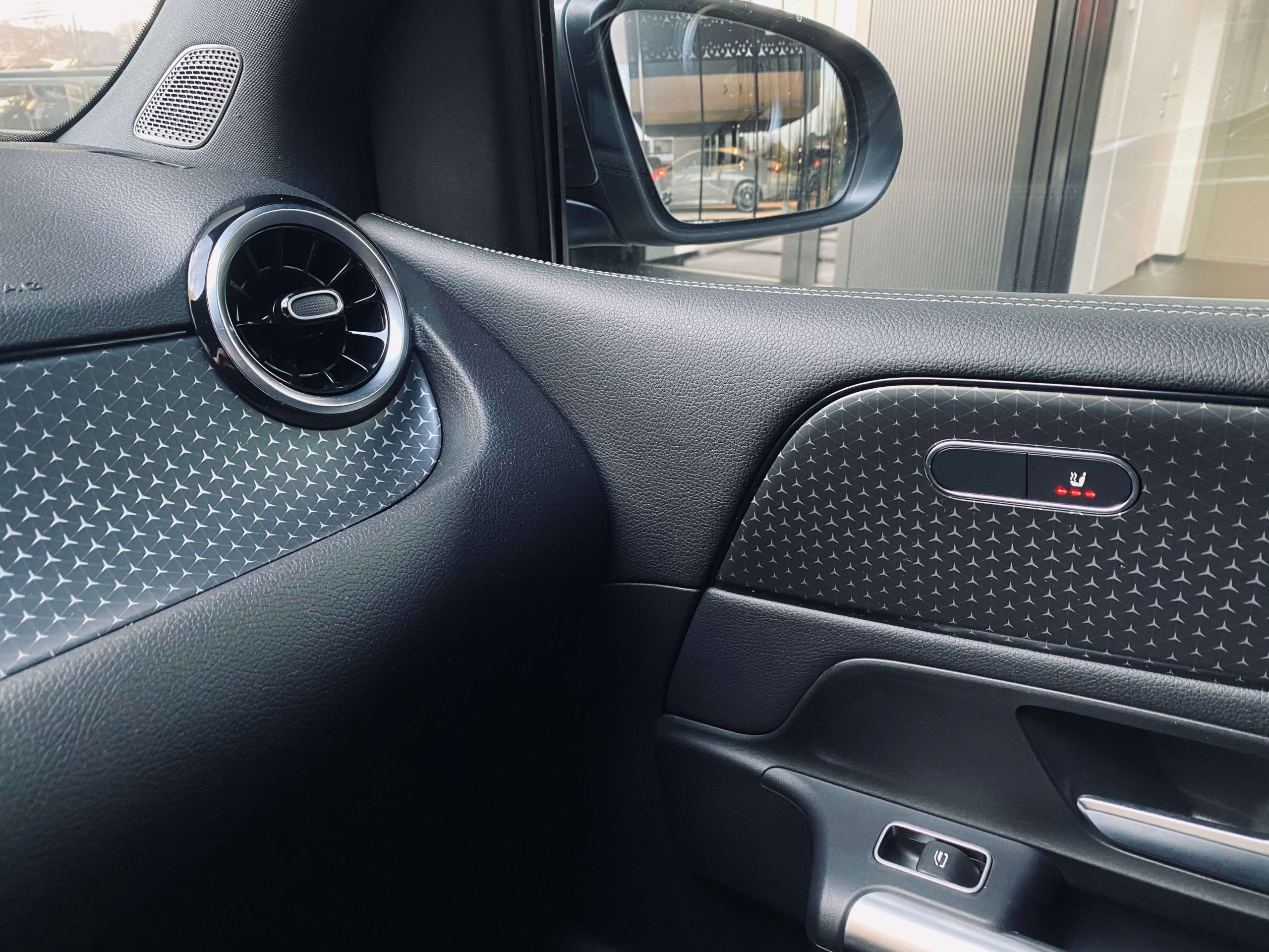 Mercedes-Benz B 200 7G Mild Hybr. LUXURY 18″/MBUX/Camera/Stuurverw.