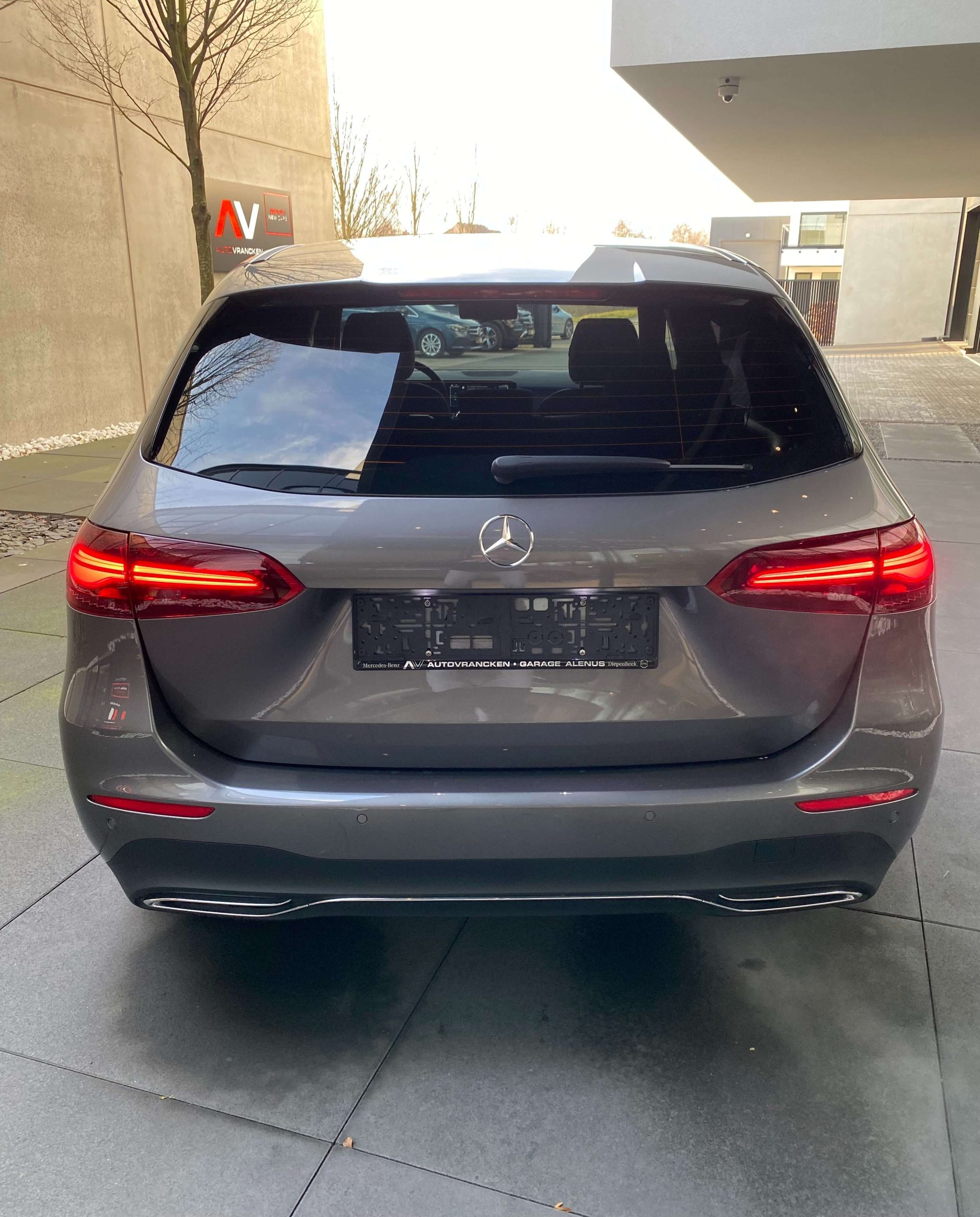 Mercedes-Benz B 200 7G Mild Hybr. LUXURY 18″/MBUX/Camera/Stuurverw.