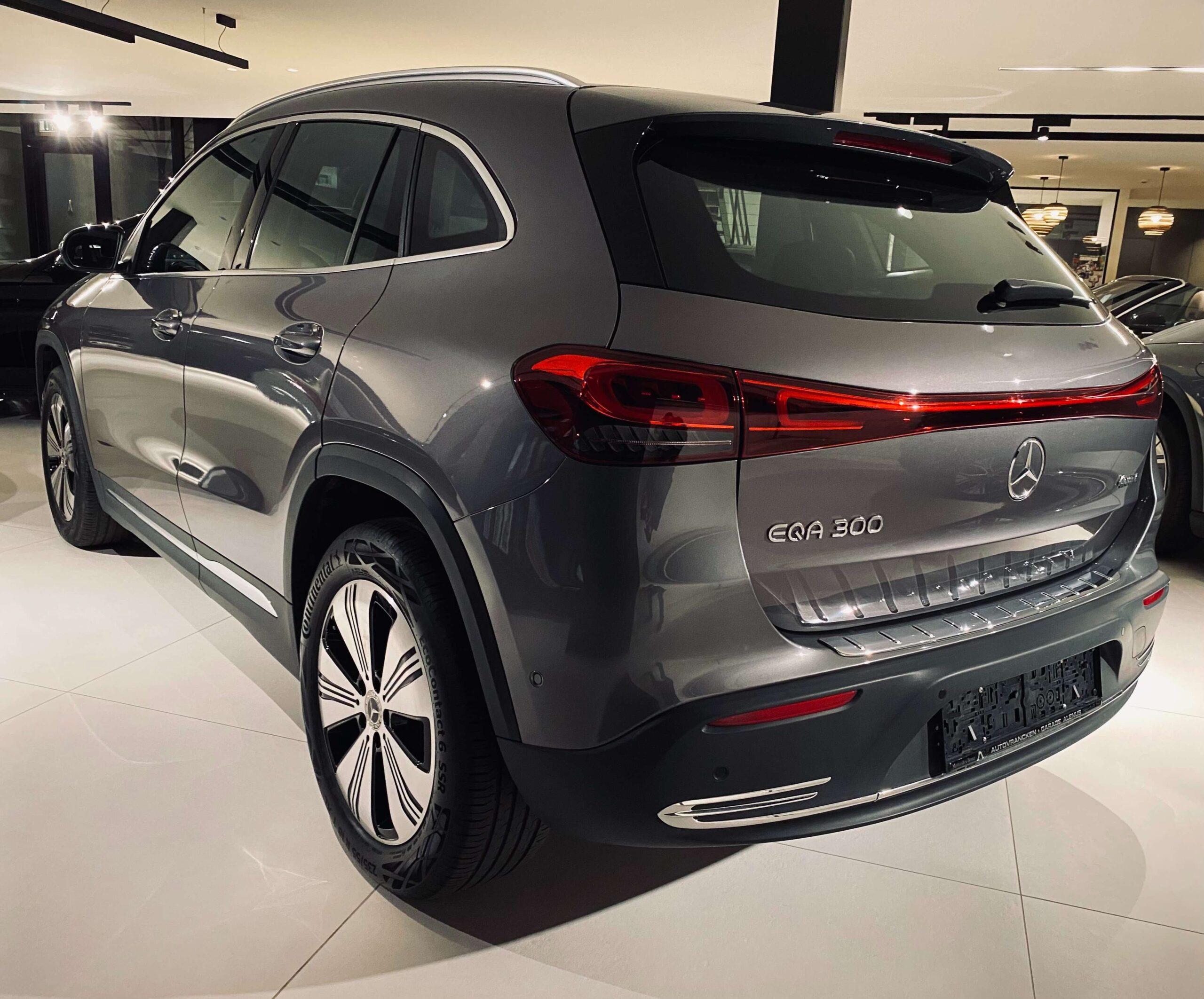 Mercedes-Benz EQA 300 4Matic LUXURY Dodehoek/Leder/AugmRealtyNavi/Trekh.