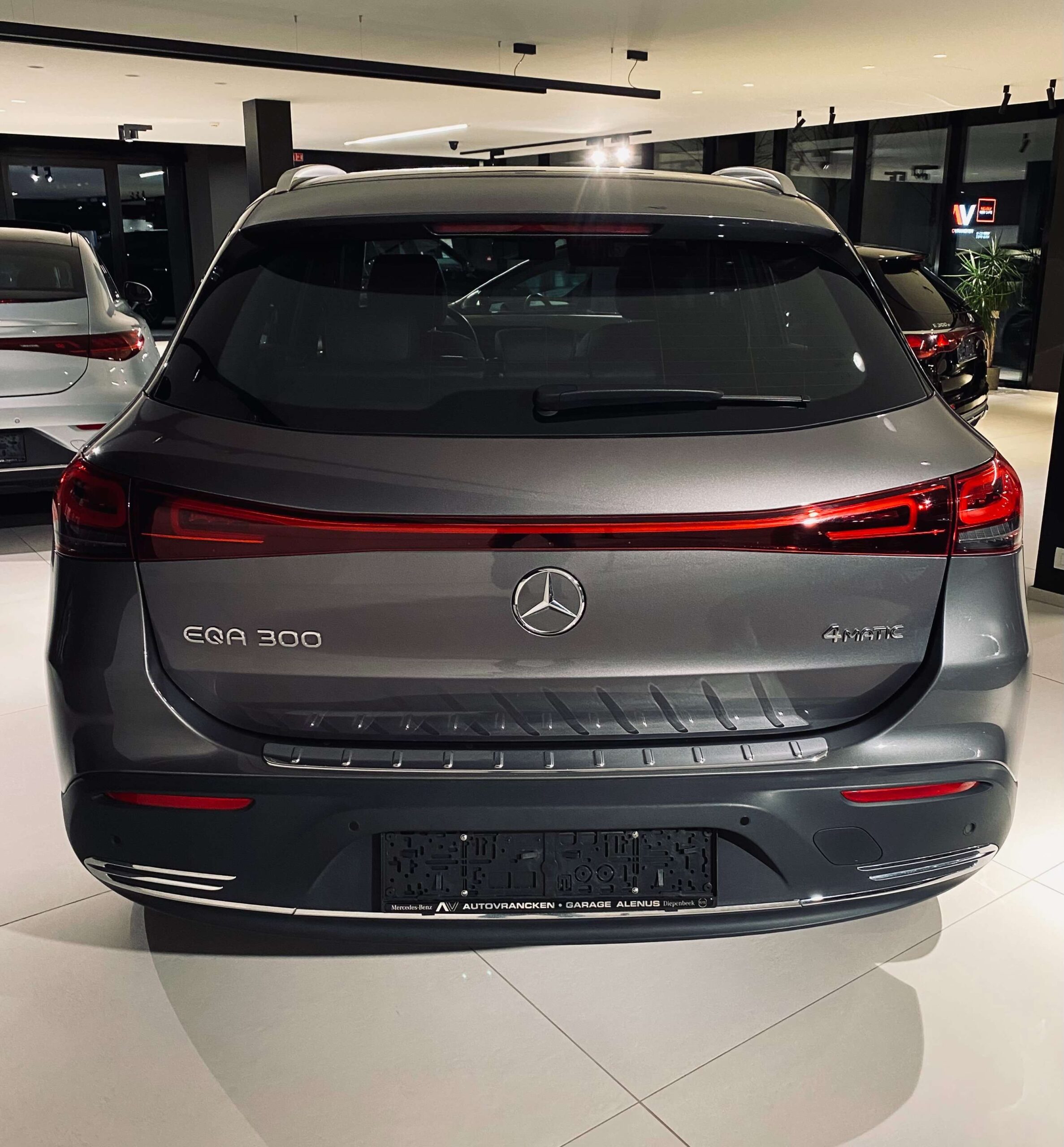 Mercedes-Benz EQA 300 4Matic LUXURY Dodehoek/Leder/AugmRealtyNavi/Trekh.