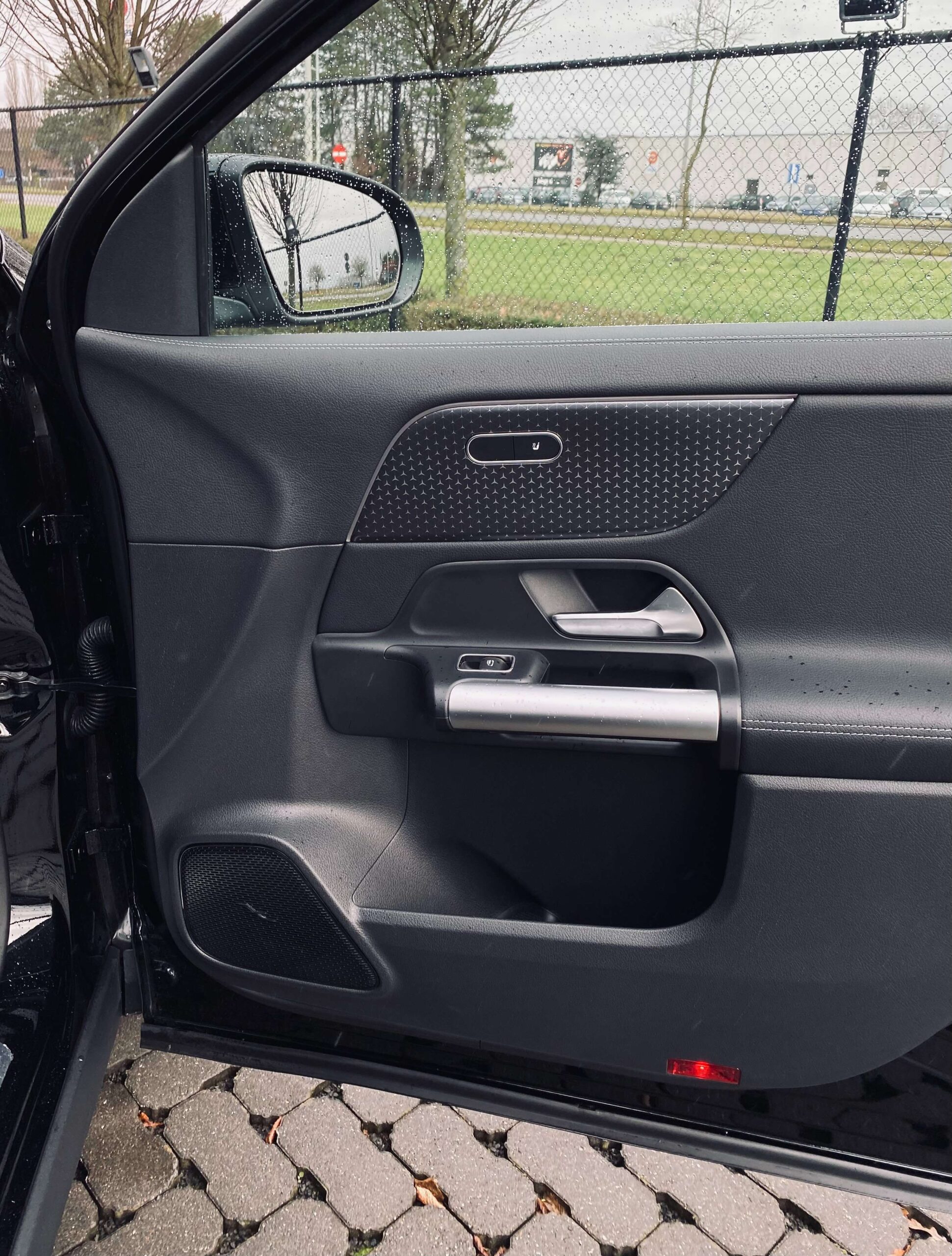 Mercedes-Benz EQA 350 4M AMG StylePack 20″/Distronic/Dodeh./Trekh.