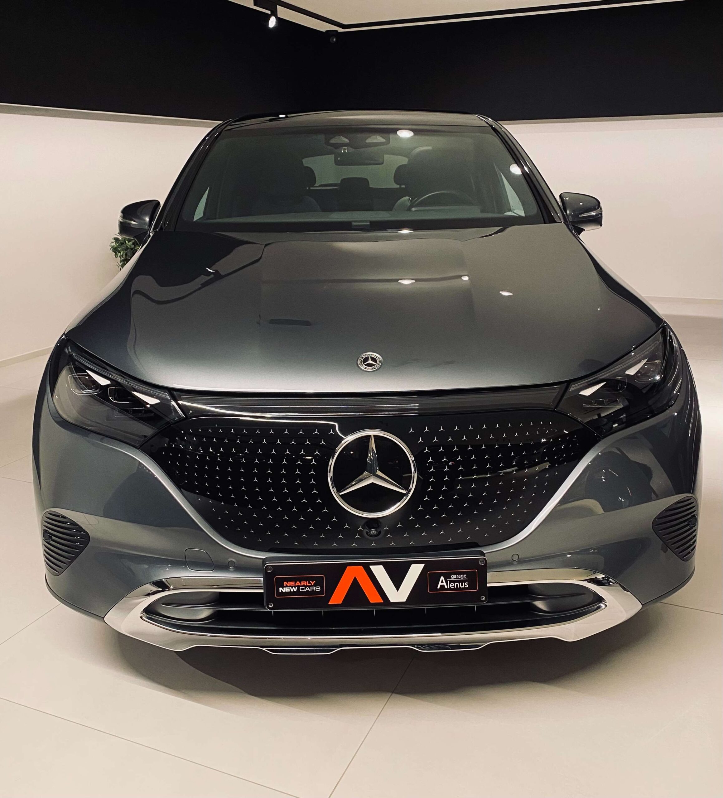 EQE300 SUV LUXURY