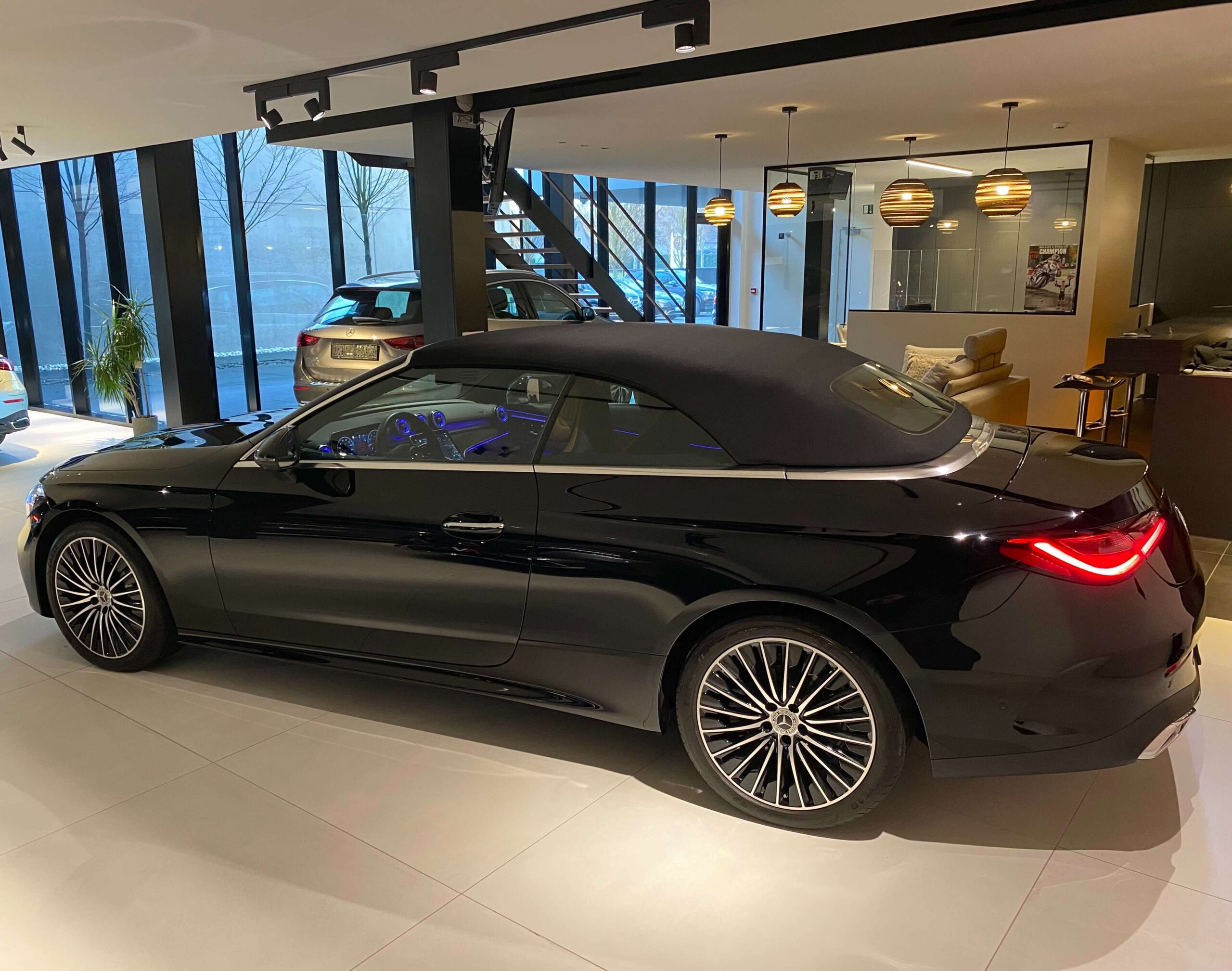 Mercedes-Benz CLE 200 9G AMG 19″/BruinLeder/Distronic/360°/Burmester3D/Memory/…