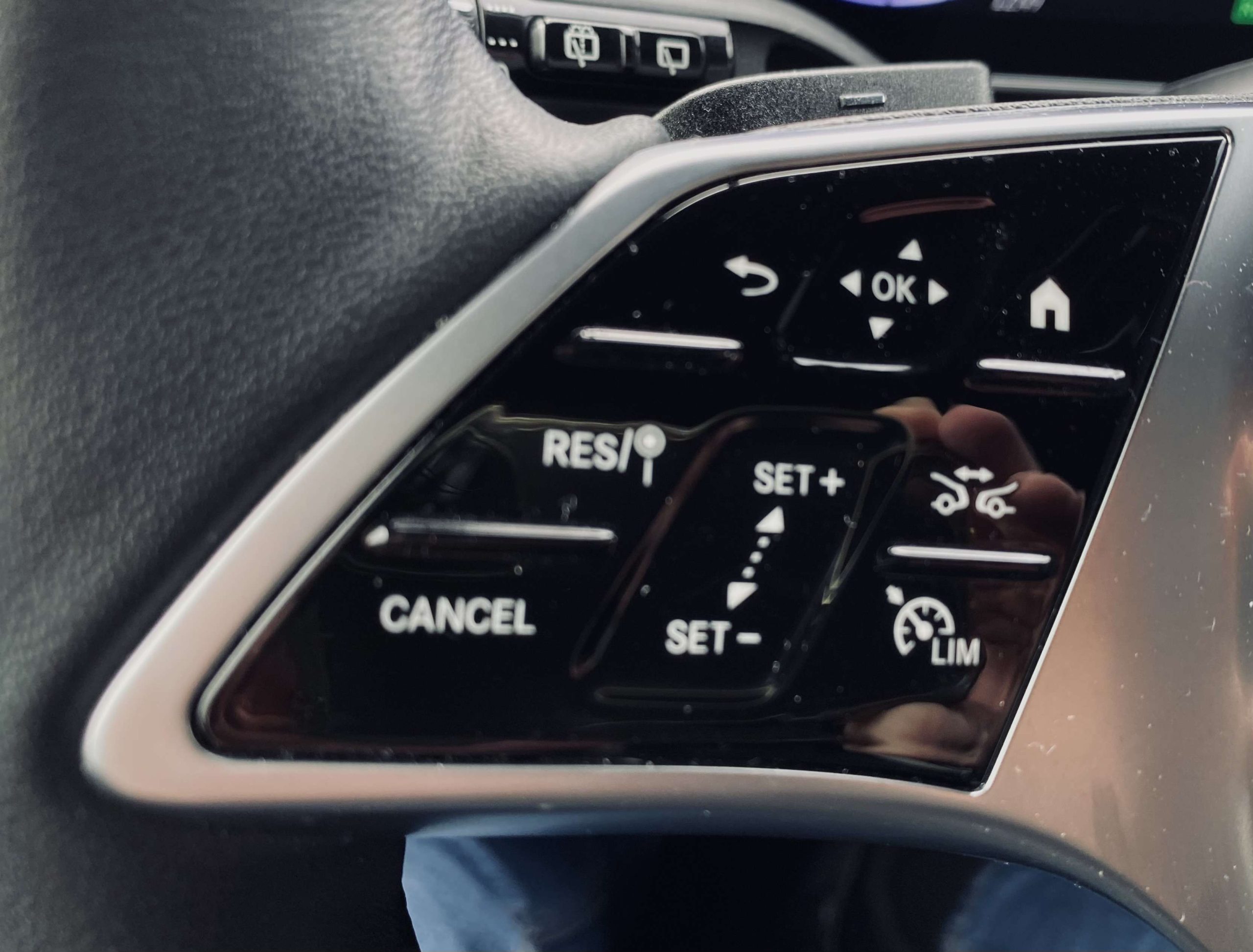 Mercedes-Benz EQE 350 PLUS ExtendedRange DistronicPro/Memory/Leder/Trekh