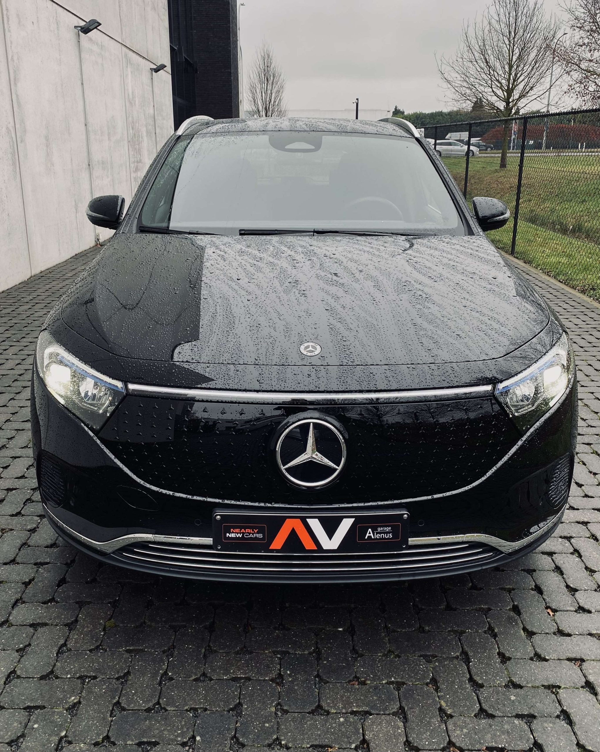 Mercedes-Benz EQA 350 4M AMG StylePack 20″/Distronic/Dodeh./Trekh.