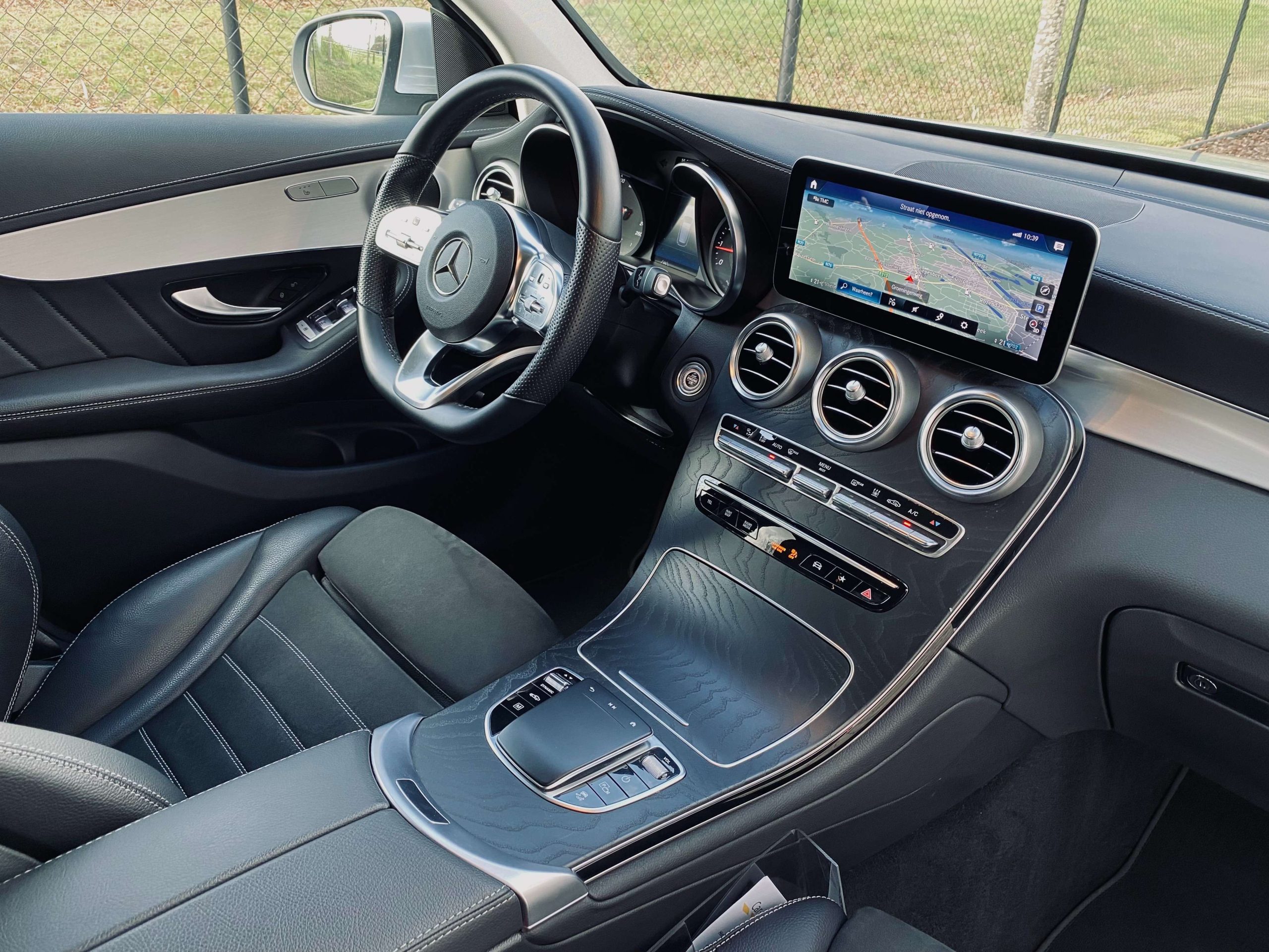 Mercedes-Benz GLC 300 e 9G 4M AMG AIRMATIC/HeadUp/Distronic/360°/Trekh.