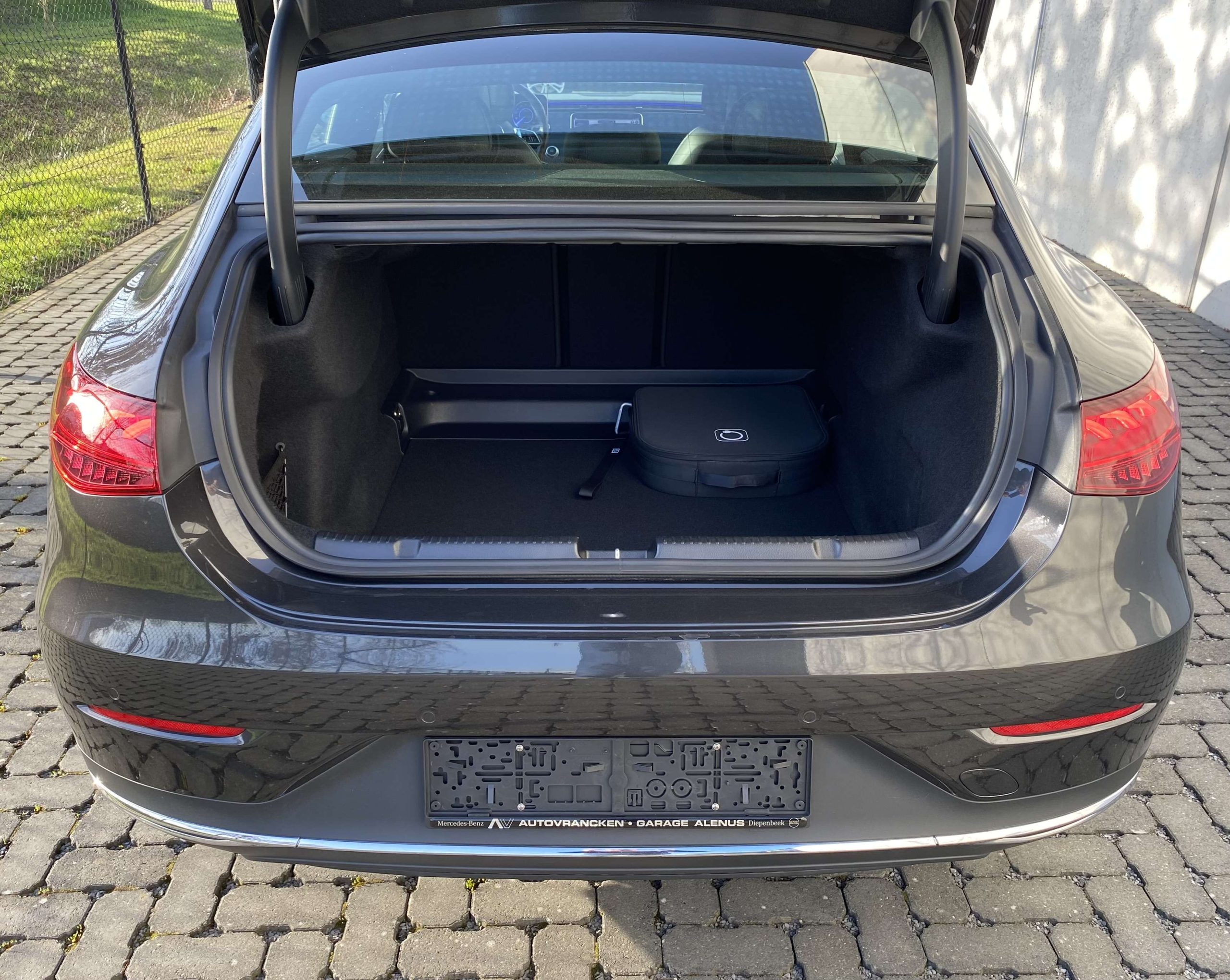 Mercedes-Benz EQE 300 AchterasBest./Distronic/PanoDak/Memory/Leder/Trekh