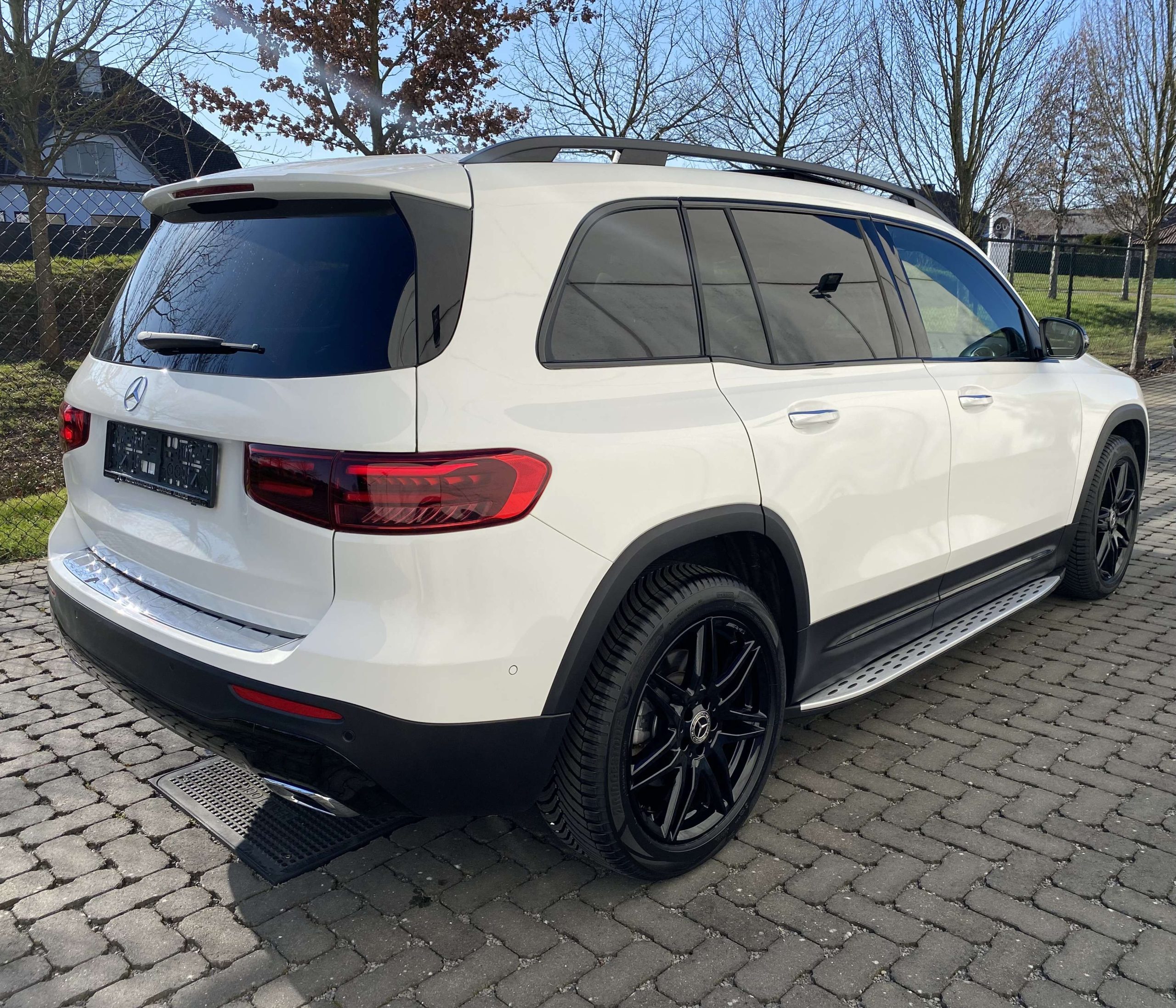 Mercedes-Benz GLB 250 8G 4Matic AMG 19/Distronic/PanoDak/Leder/360/Trekh