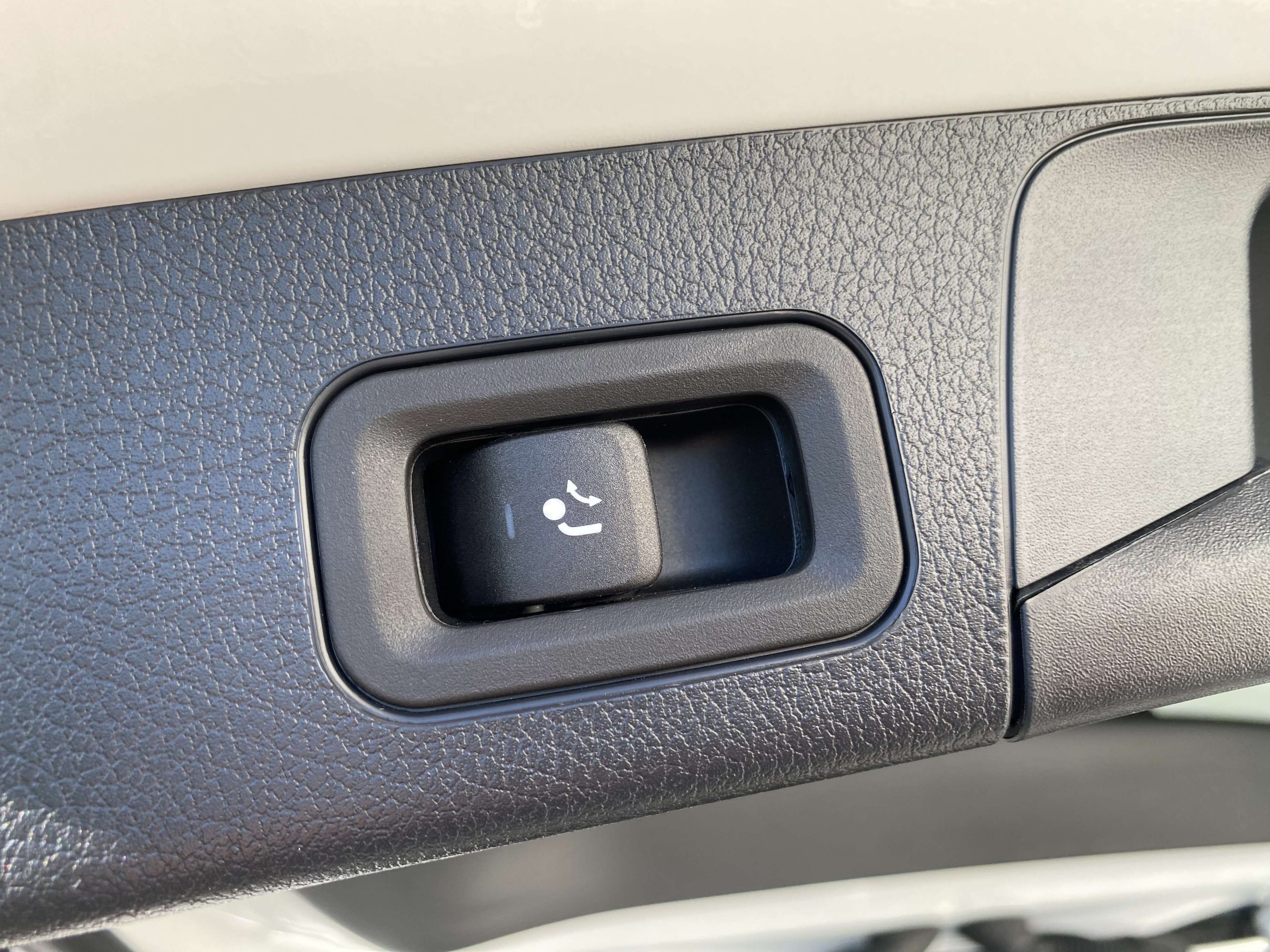 Mercedes-Benz GLB 250 8G 4Matic AMG 19/Distronic/PanoDak/Leder/360/Trekh