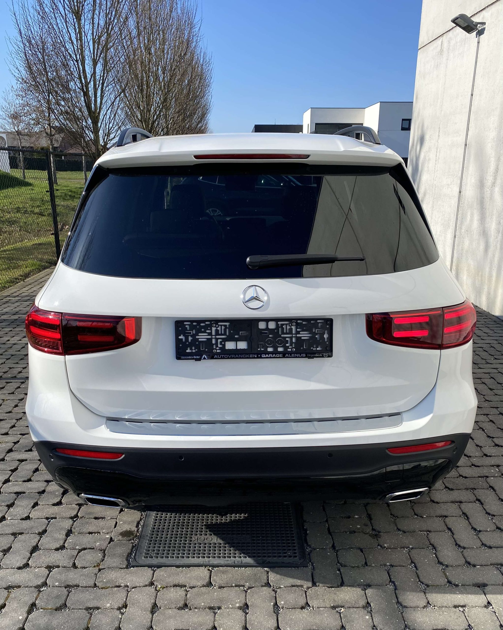 Mercedes-Benz GLB 250 8G 4Matic AMG 19/Distronic/PanoDak/Leder/360/Trekh