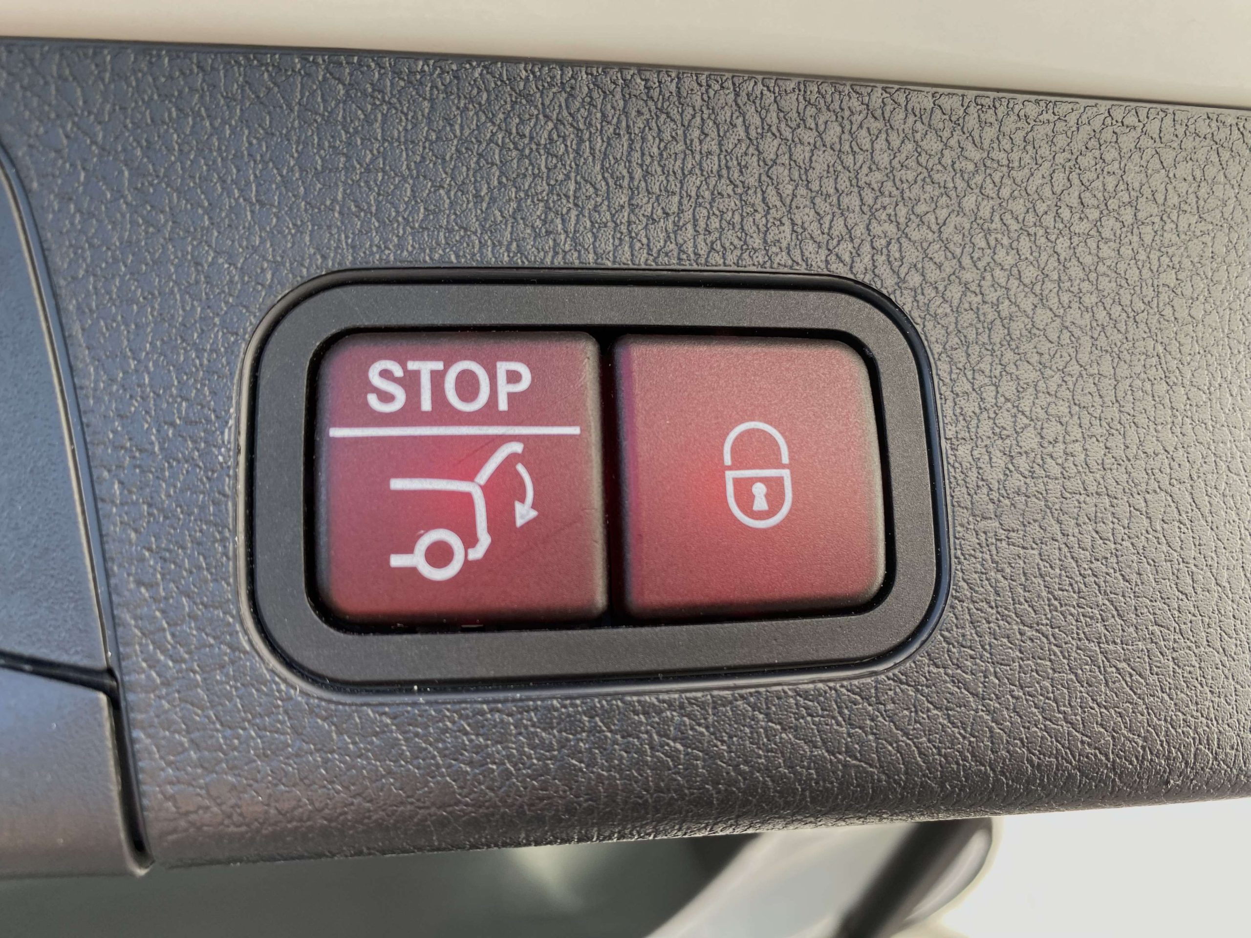 Mercedes-Benz GLB 250 8G 4Matic AMG 19/Distronic/PanoDak/Leder/360/Trekh