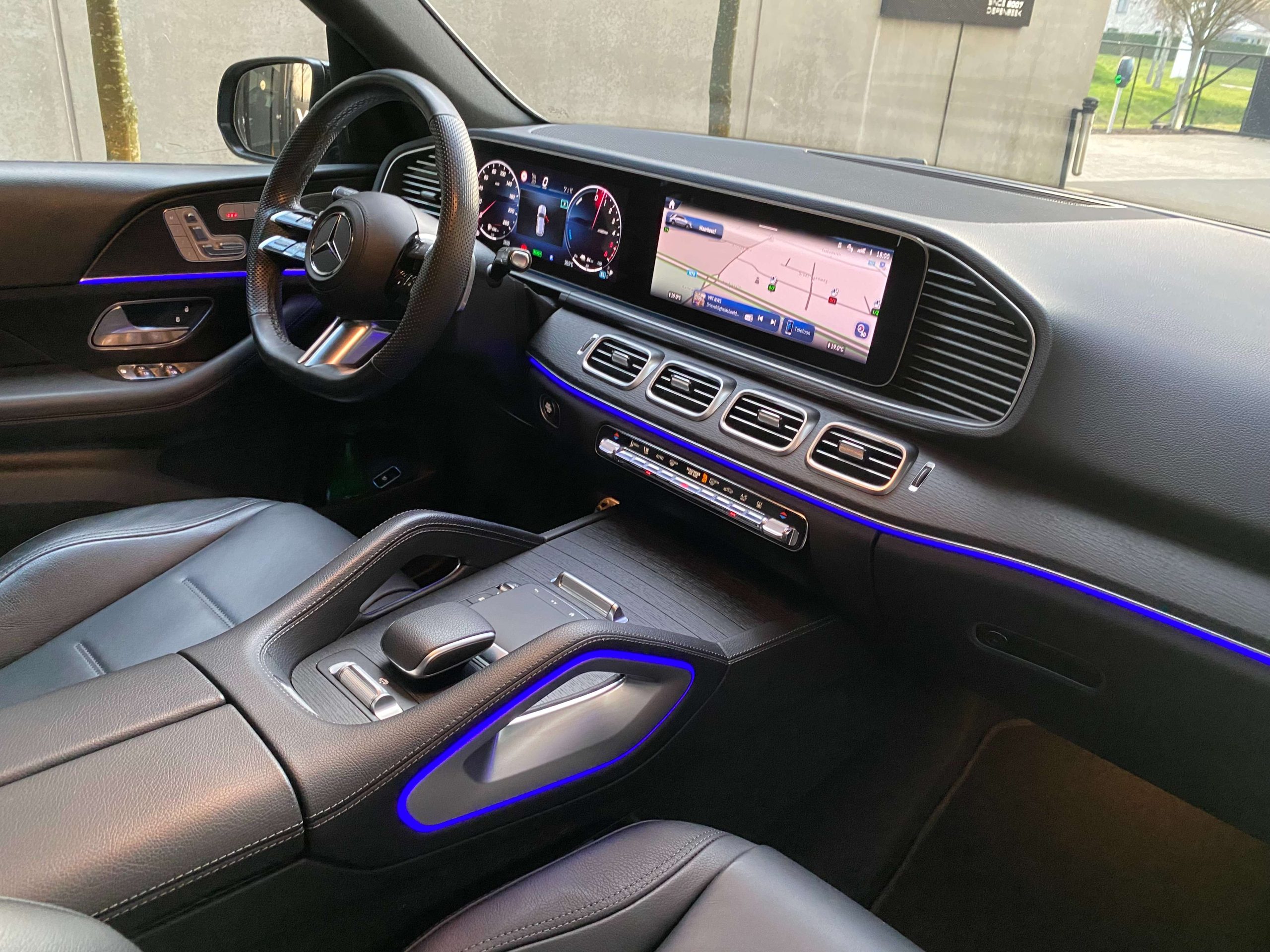 Mercedes-Benz GLE 350 de 9G 4M AIRMATIC/21″/PANODAK/BURM/MEMORY/TREKH.