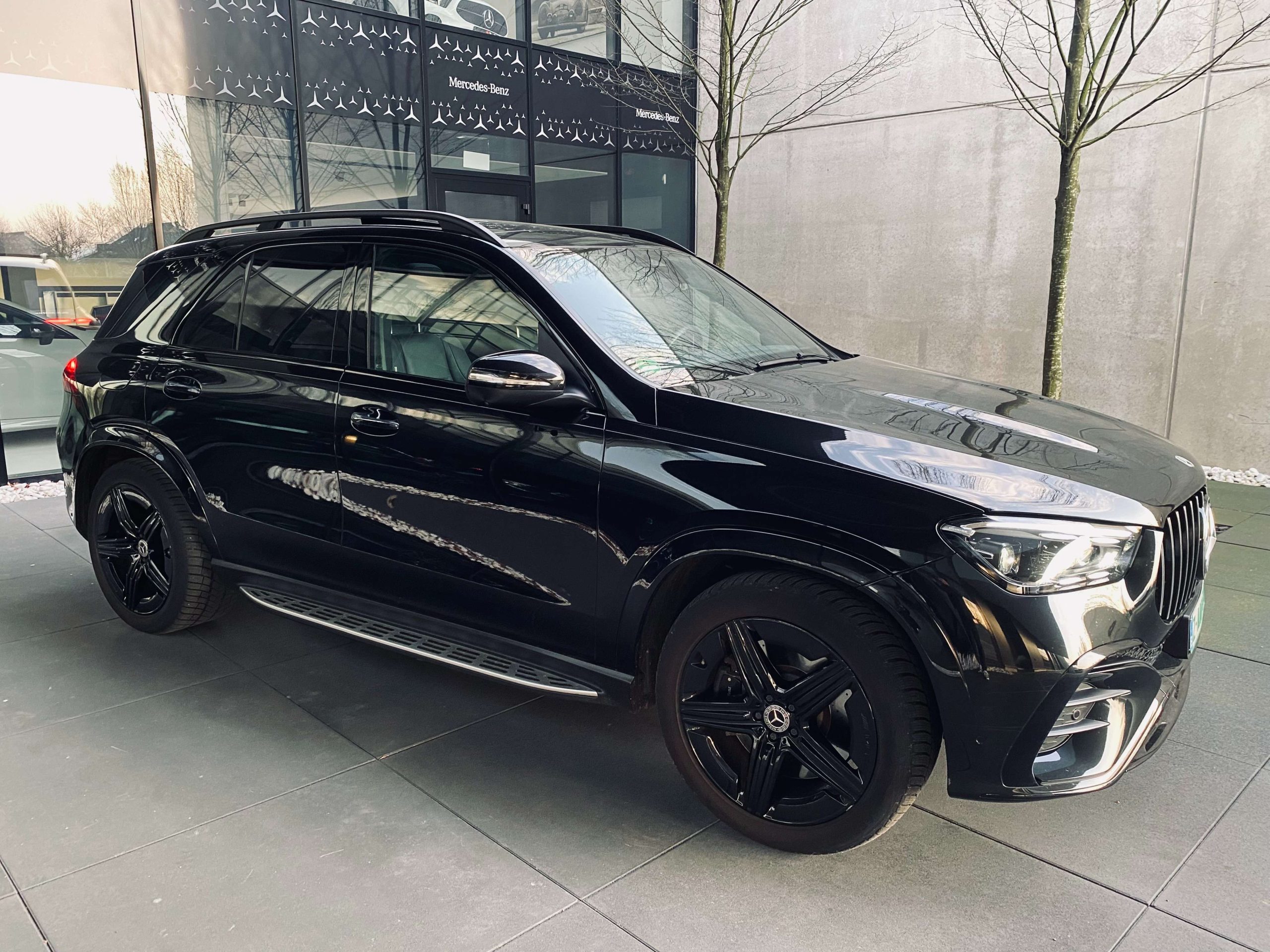 Mercedes-Benz GLE 350 de 9G 4M AIRMATIC/21″/PANODAK/BURM/MEMORY/TREKH.