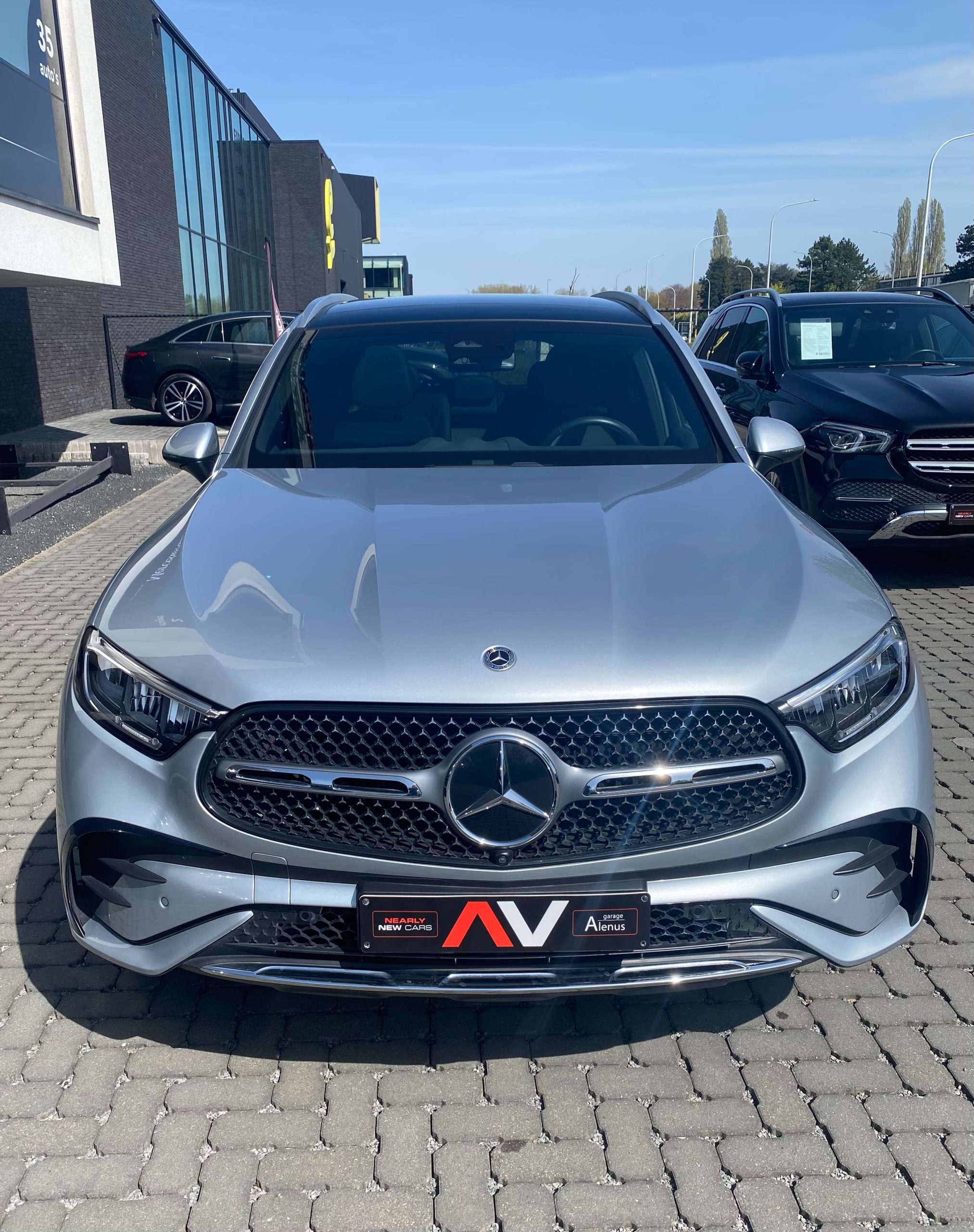 Mercedes-Benz GLC 300 e 9G Plug-in AMG 20″/PanoDak/Memory/360°/Trekh.