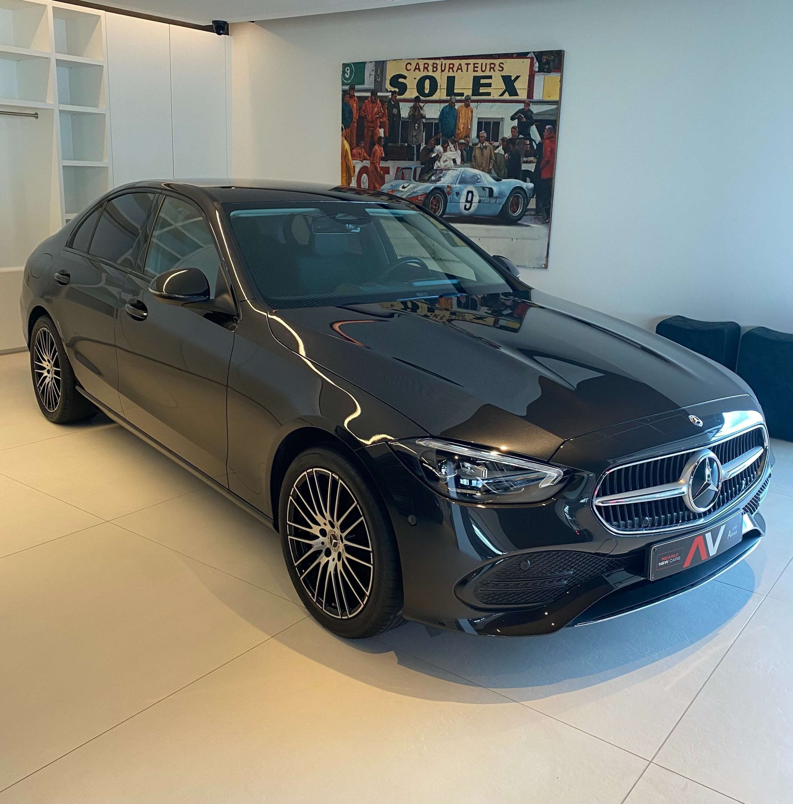 Mercedes-Benz C 300 e 9G Plug-in LUXURY NIGHT Luchtvering/Dodehoek/MBUX-Premium/Ambiente/Trekhaak/…