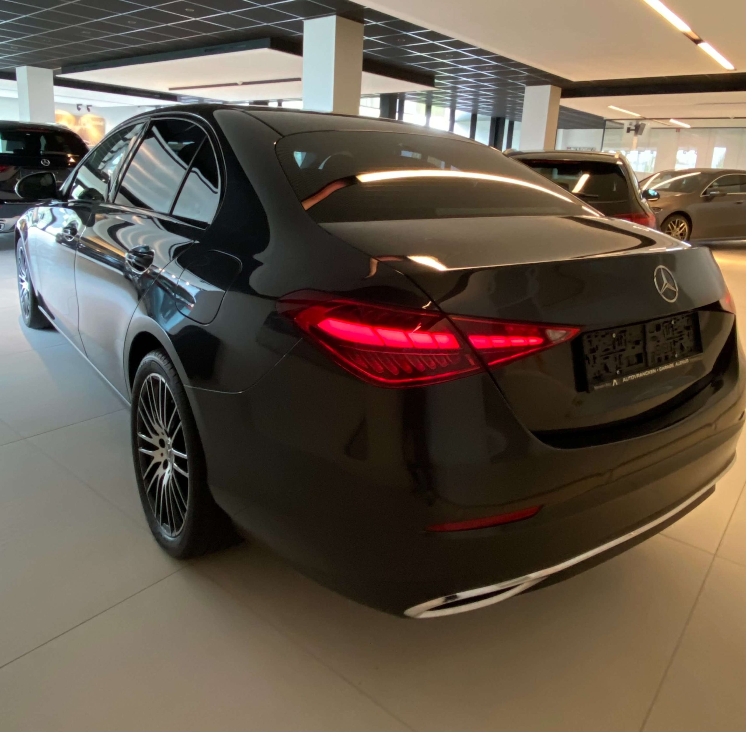 Mercedes-Benz C 300 e 9G Plug-in LUXURY NIGHT Luchtvering/Dodehoek/MBUX-Premium/Ambiente/Trekhaak/…