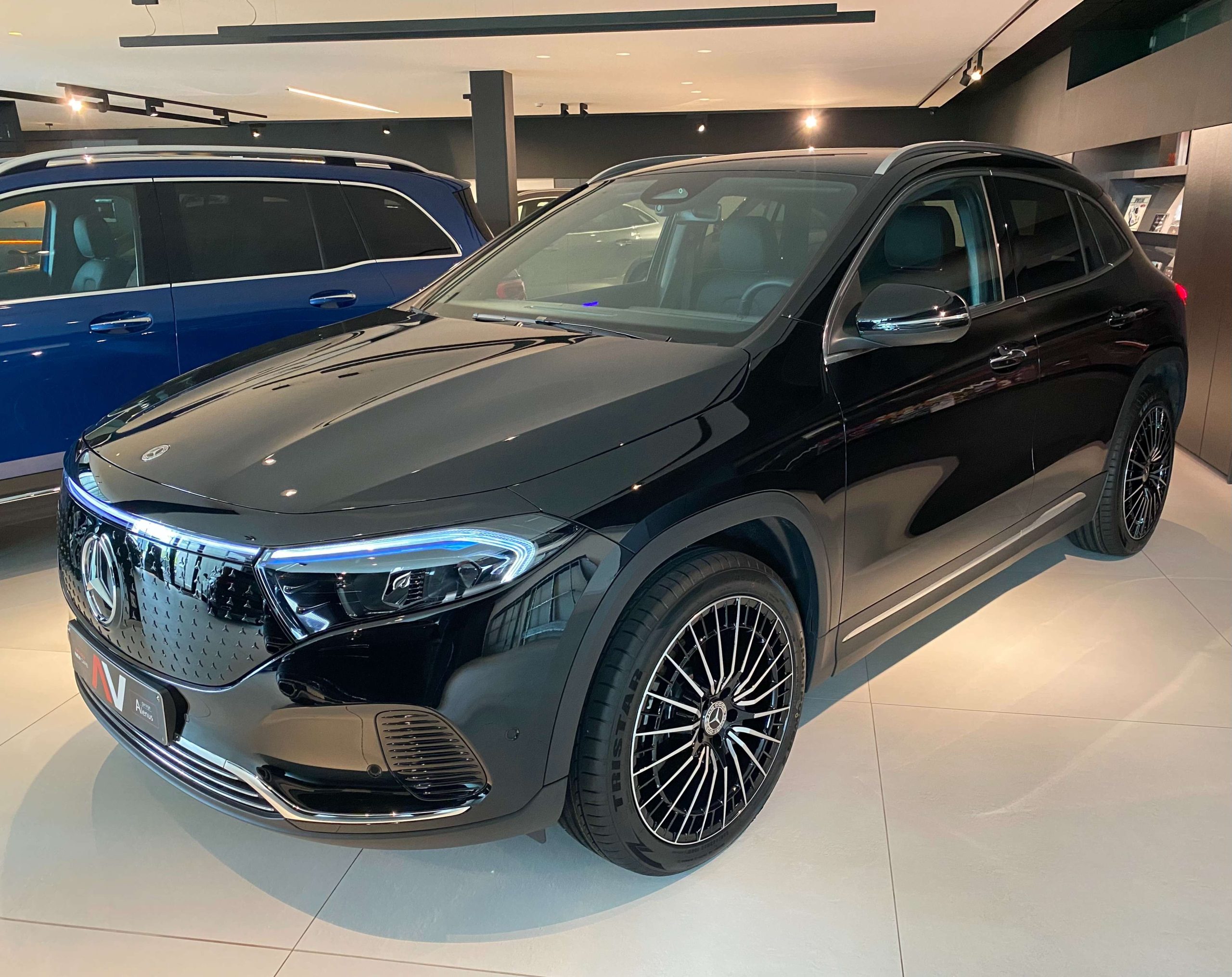 Mercedes-Benz EQA 350 4Matic 20″/Distronic/Dodehoek/Ambiente/Trekhaak