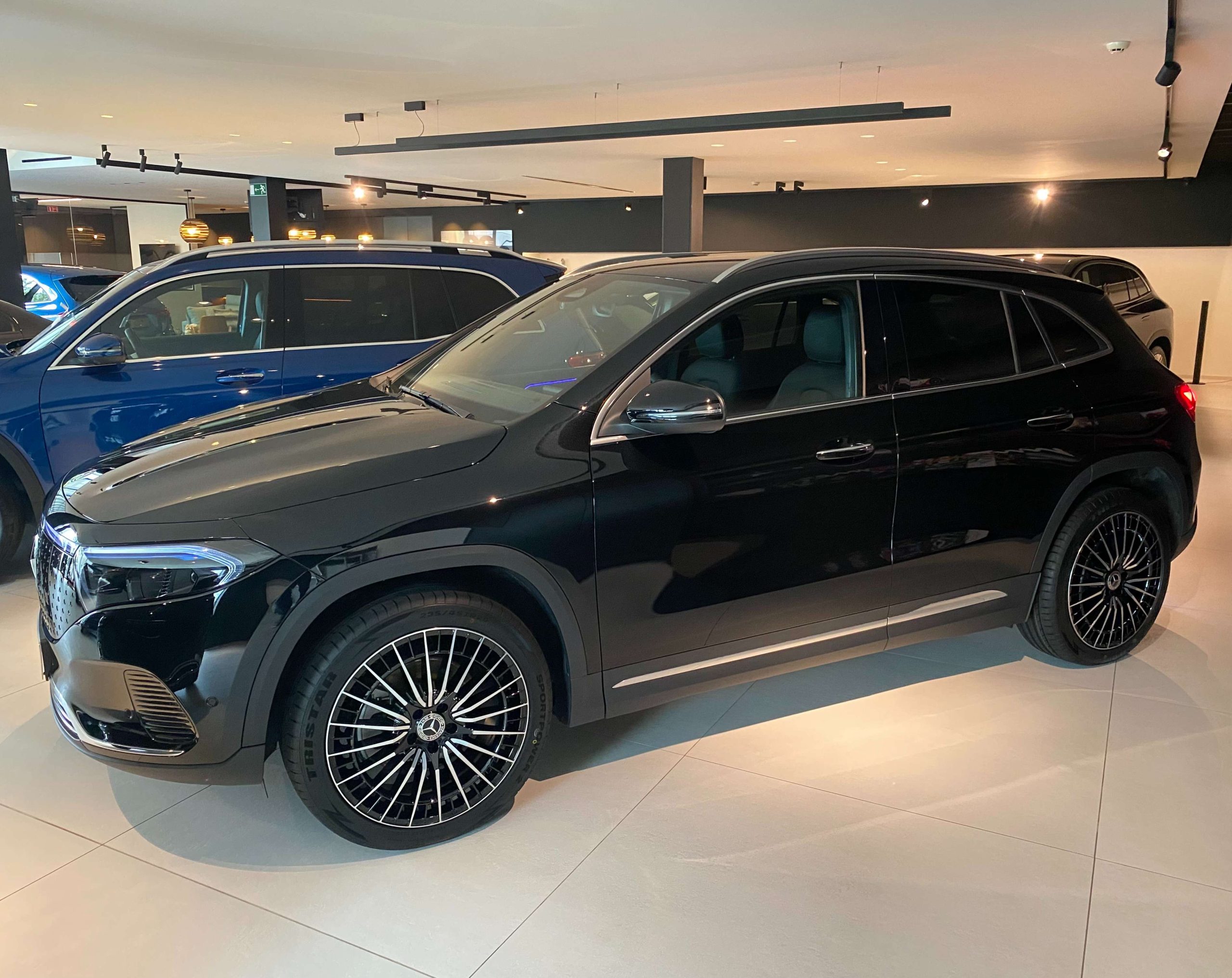 Mercedes-Benz EQA 350 4Matic 20″/Distronic/Dodehoek/Ambiente/Trekhaak