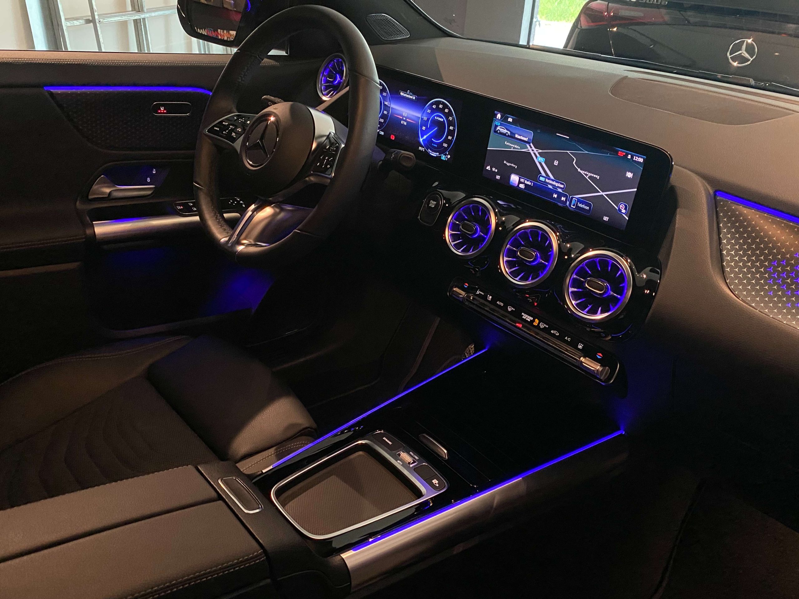 Mercedes-Benz EQA 350 4Matic 20″/Distronic/Dodehoek/Ambiente/Trekhaak