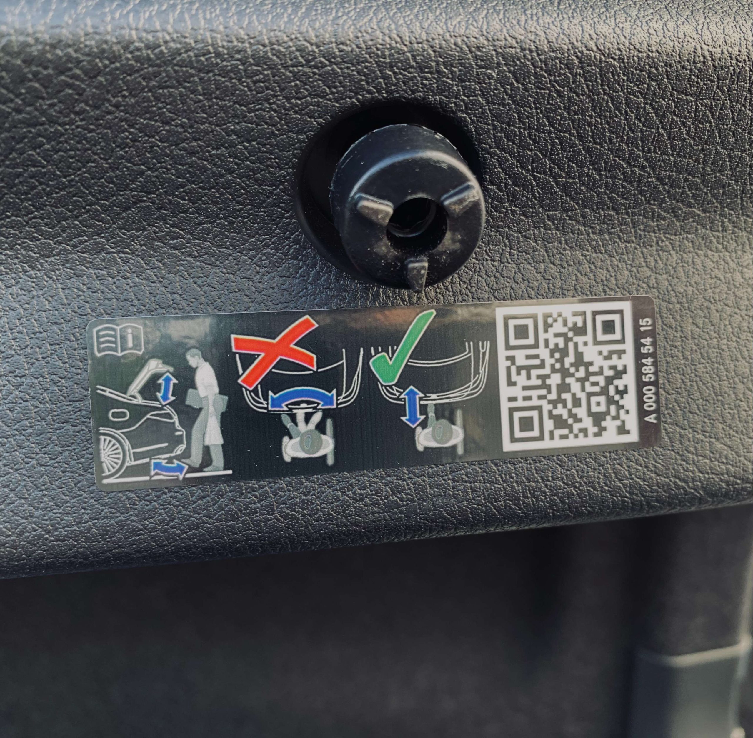 Mercedes-Benz EQE 300 Distronic+/Achterasbesturing/Burmester3D/PanoDak/360°/Memory/Leder/Augm.Reality/DigitalLight/Trekhaak/…