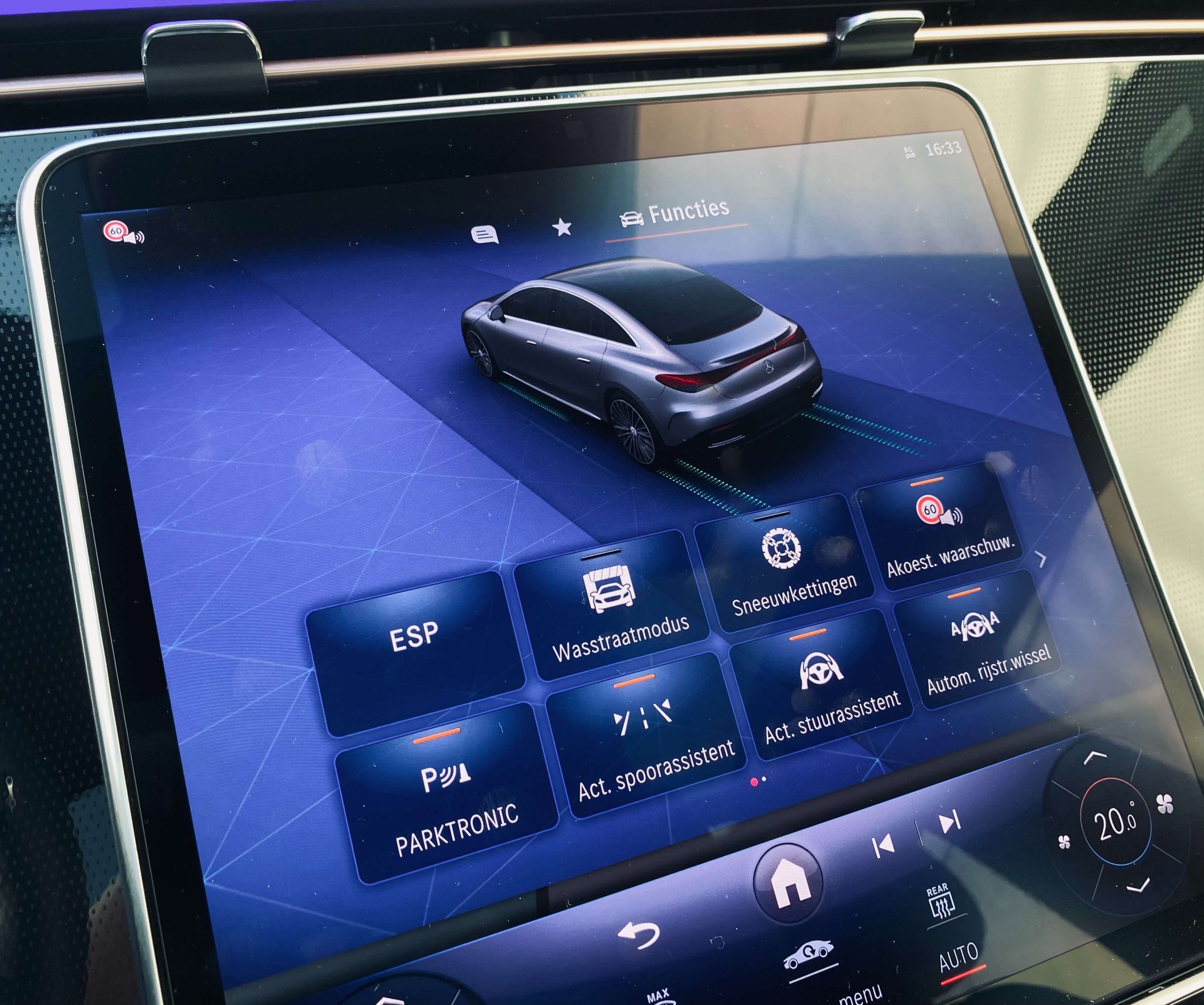 Mercedes-Benz EQE 300 Distronic+/Achterasbesturing/Burmester3D/PanoDak/360°/Memory/Leder/Augm.Reality/DigitalLight/Trekhaak/…