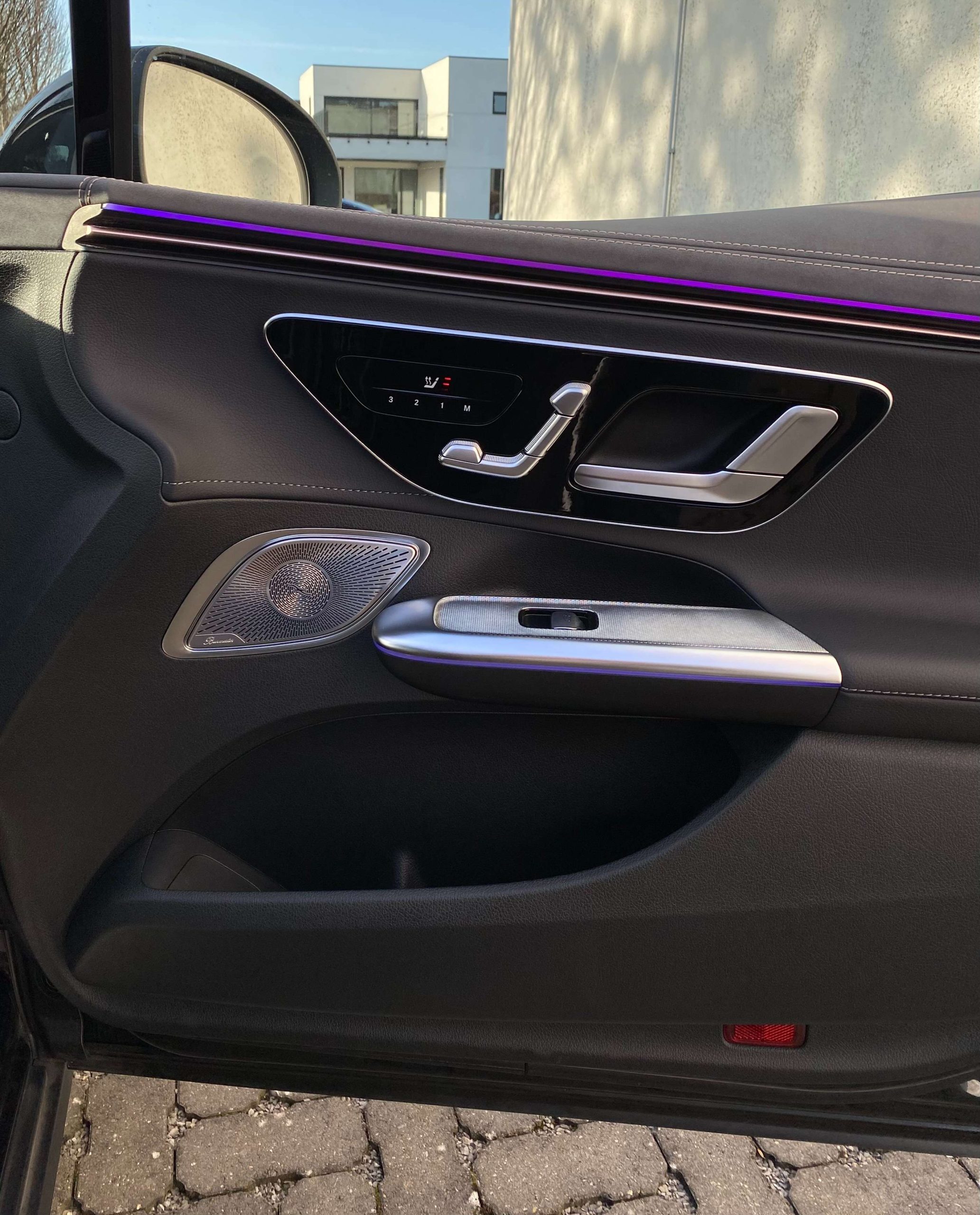 Mercedes-Benz EQE 300 Distronic+/Achterasbesturing/Burmester3D/PanoDak/360°/Memory/Leder/Augm.Reality/DigitalLight/Trekhaak/…