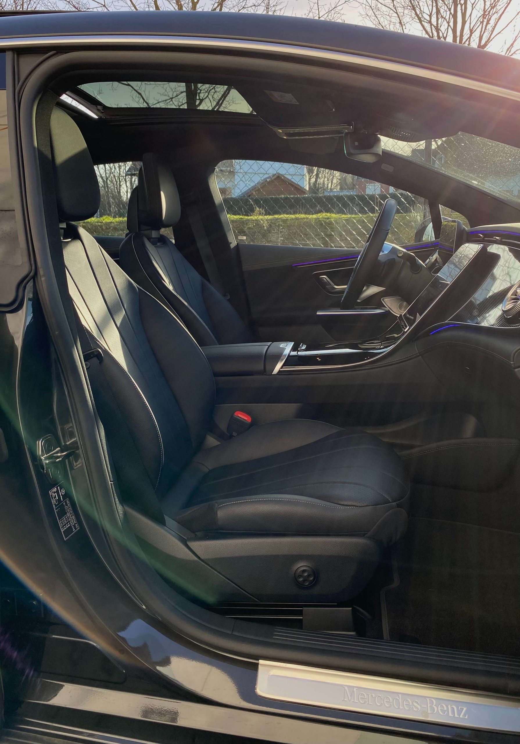 Mercedes-Benz EQE 300 Distronic+/Achterasbesturing/Burmester3D/PanoDak/360°/Memory/Leder/Augm.Reality/DigitalLight/Trekhaak/…