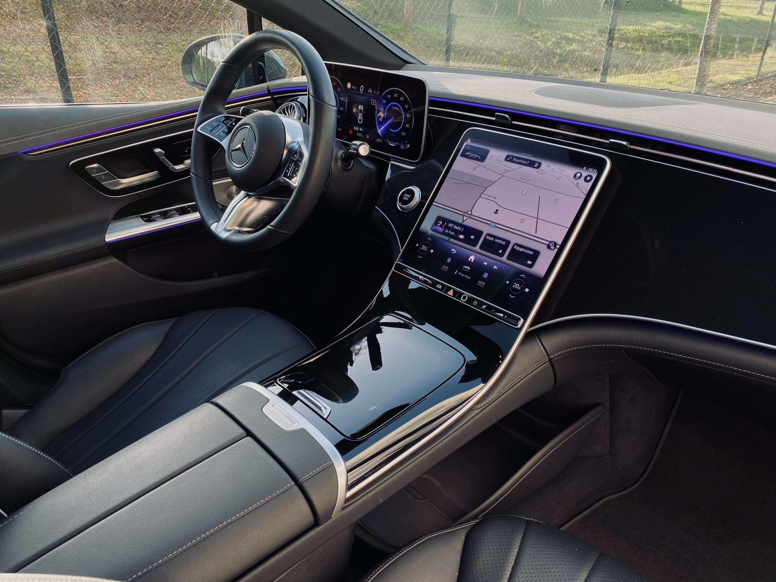 Mercedes-Benz EQE 300 Distronic+/Achterasbesturing/Burmester3D/PanoDak/360°/Memory/Leder/Augm.Reality/DigitalLight/Trekhaak/…