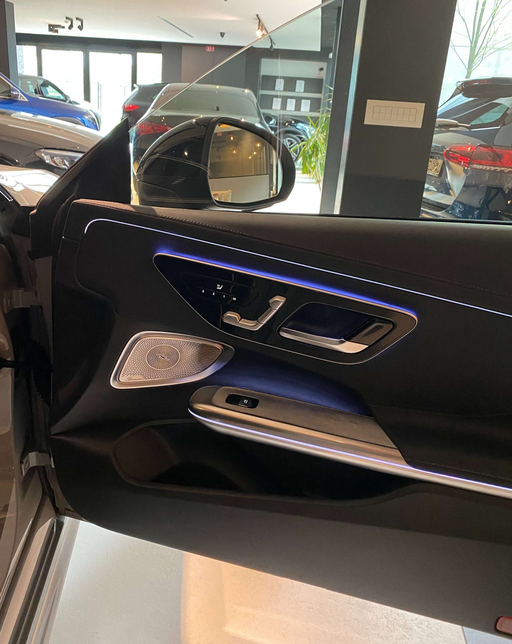 Mercedes-Benz CLE 300 e 9G Plug-in COUPE AMG NIGHT 19″/Luchtvering/Distronic+/Head-Up/DigitalLight/Memory/PanoDak/Trekhaak/…