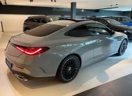 Mercedes-Benz CLE 300 e 9G Plug-in COUPE AMG NIGHT 19″/Luchtvering/Distronic+/Head-Up/DigitalLight/Memory/PanoDak/Trekhaak/…