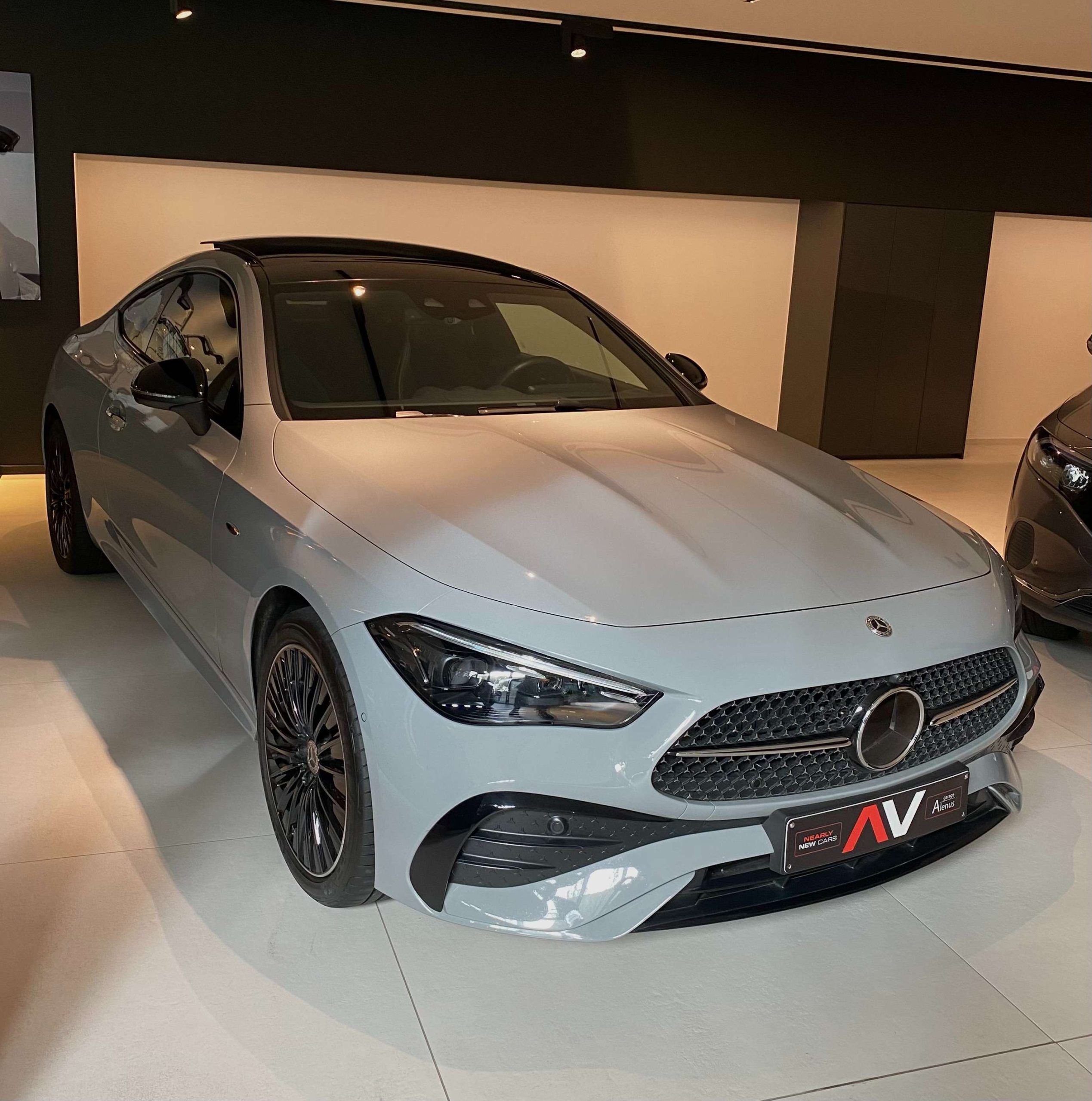 Mercedes-Benz CLE 300 e 9G Plug-in COUPE AMG NIGHT 19″/Luchtvering/Distronic+/Head-Up/DigitalLight/Memory/PanoDak/Trekhaak/…