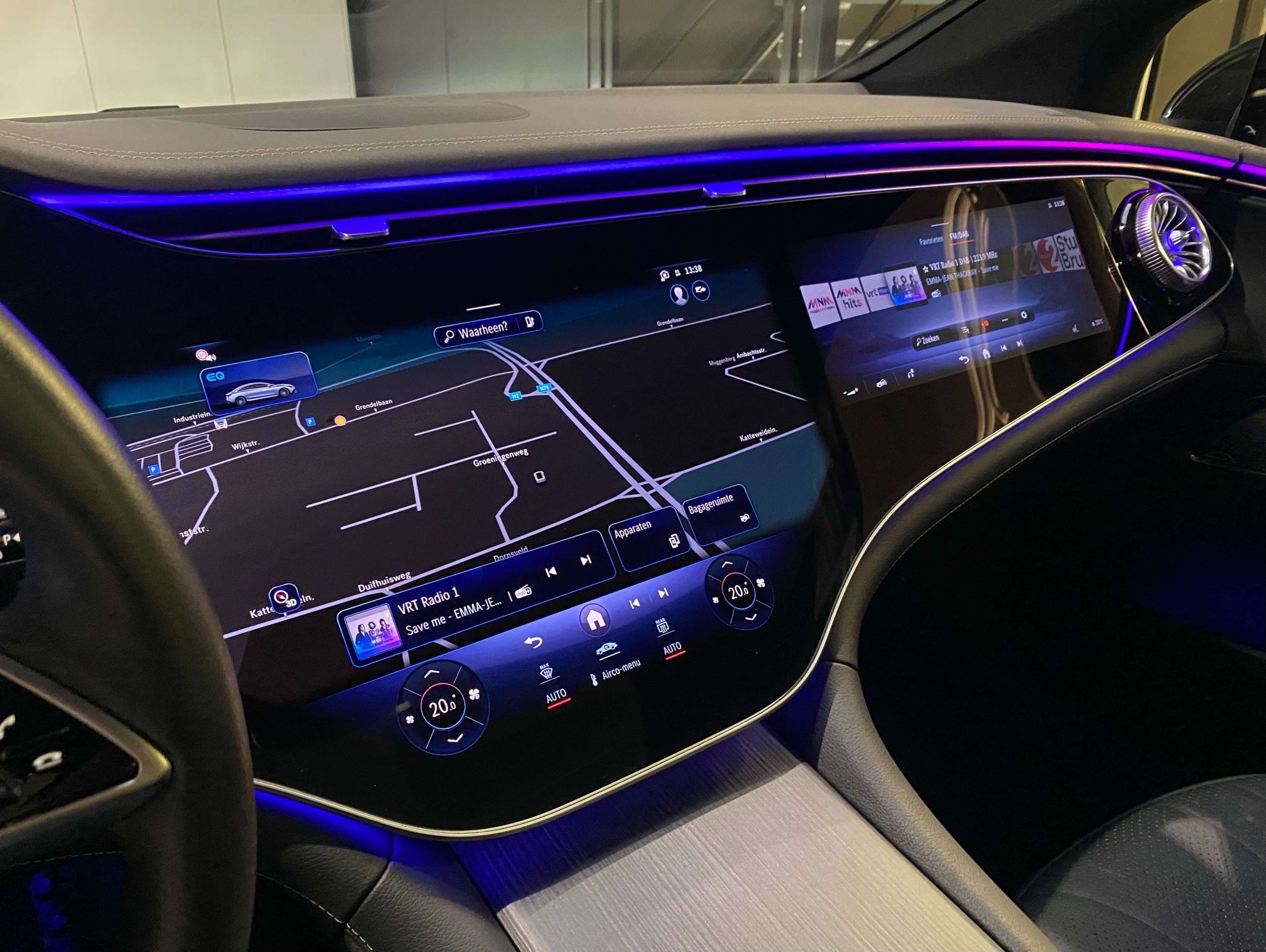 Mercedes-Benz EQE 300 AMG & NIGHT Airmatic/Hyperscreen/Distronic+/360°/Memory/PanoDak/20″/Augm.Reality/Keyless/Trekhaak/…