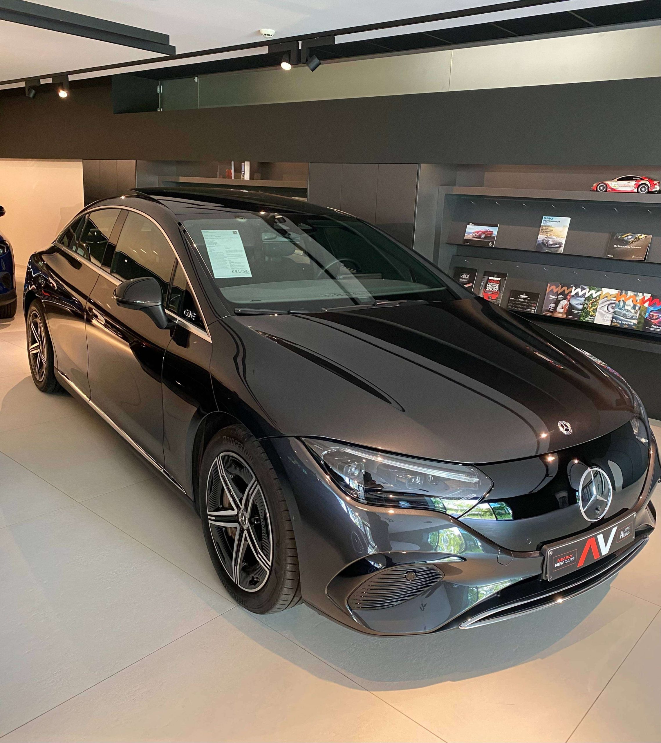 Mercedes-Benz EQE 300 Distronic+/Achterasbesturing/19″AMG/Burmester3D/PanoDak/360°/Memory/Leder/Augm.Reality/DigitalLight/Trekhaak/…