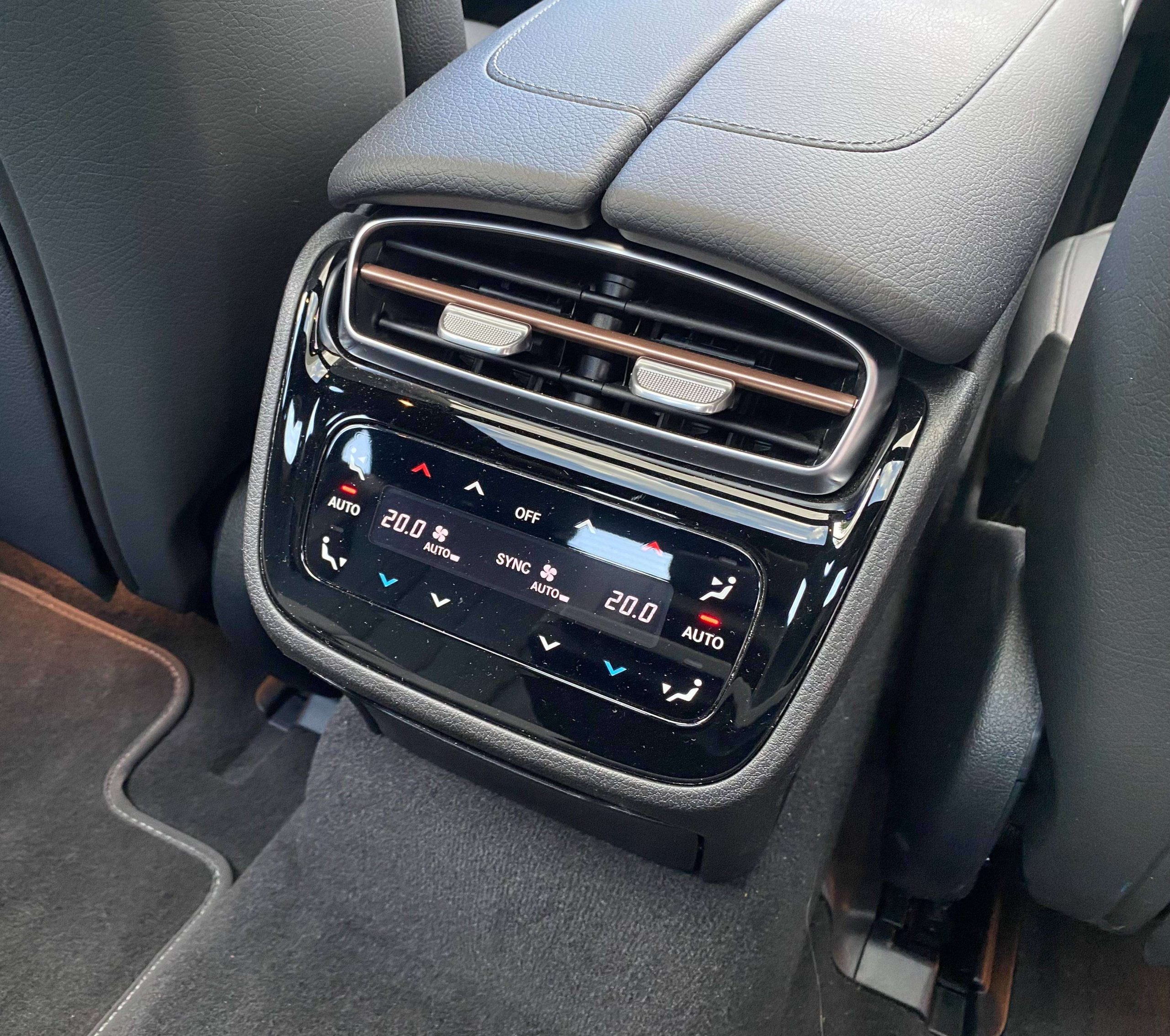 Mercedes-Benz EQE 300 Distronic+/Achterasbesturing/19″AMG/Burmester3D/PanoDak/360°/Memory/Leder/Augm.Reality/DigitalLight/Trekhaak/…