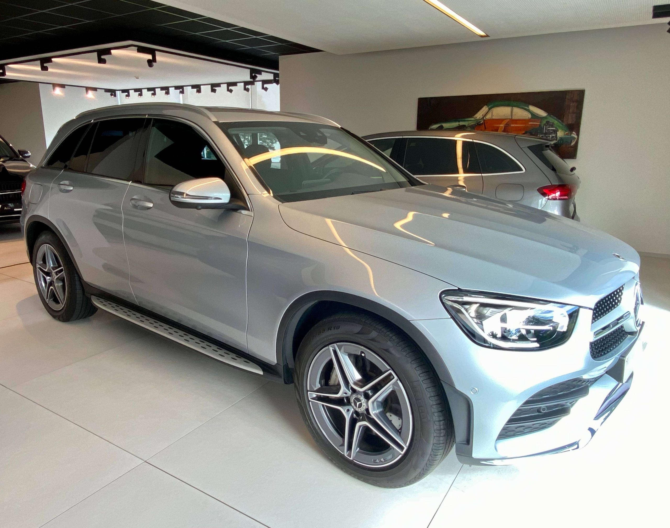 Mercedes-Benz GLC 300 e 9G 4M AMG Distronic/Airmatic-Luchtvering/HeadUp/360°/Zijtreden/Ambiente/Trekhaak