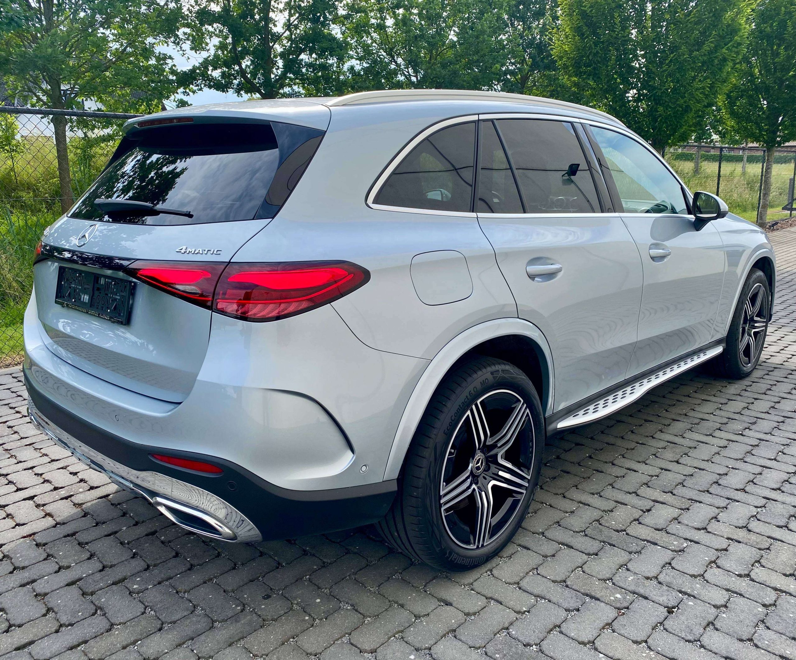 Mercedes-Benz GLC 300 e 9G Plug-in AMG 20″/PanoDak/360°/Luchtvering/Treden/Memory/Trekhaak
