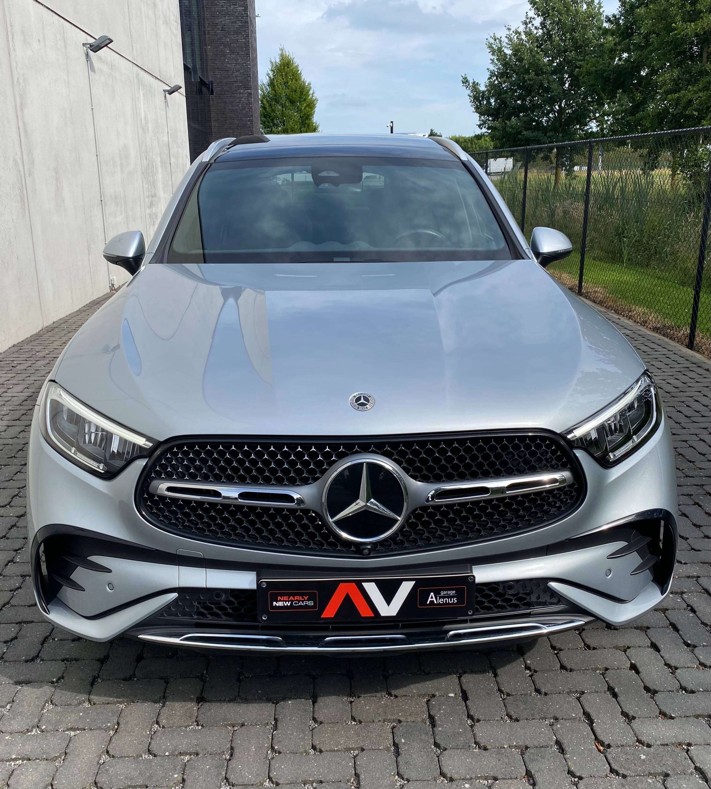 Mercedes-Benz GLC 300 e 9G Plug-in AMG 20″/PanoDak/360°/Luchtvering/Treden/Memory/Trekhaak