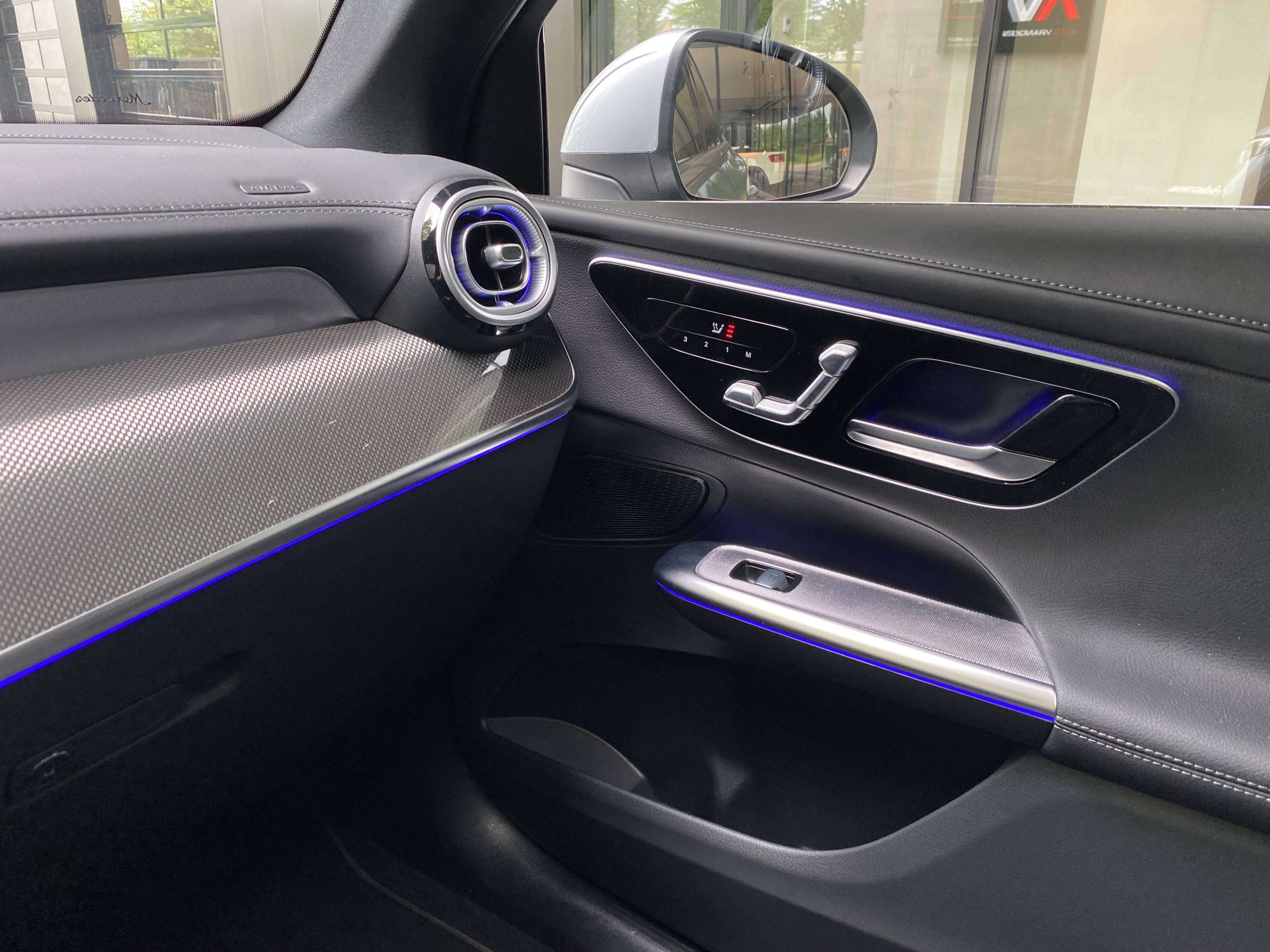 Mercedes-Benz GLC 300 e 9G Plug-in AMG 20″/PanoDak/360°/Luchtvering/Treden/Memory/Trekhaak
