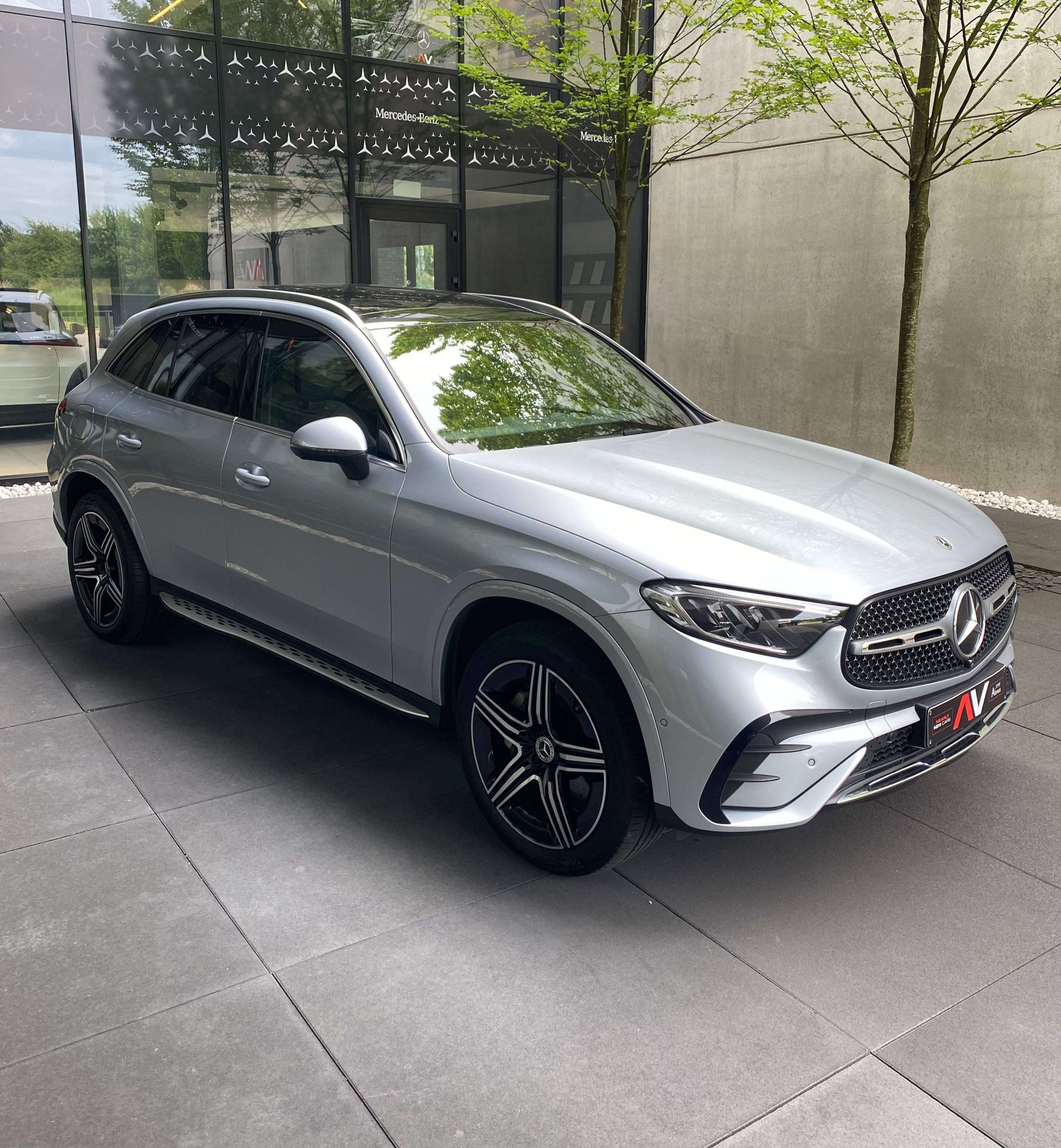 Mercedes-Benz GLC 300 e 9G Plug-in AMG 20″/PanoDak/360°/Luchtvering/Treden/Memory/Trekhaak