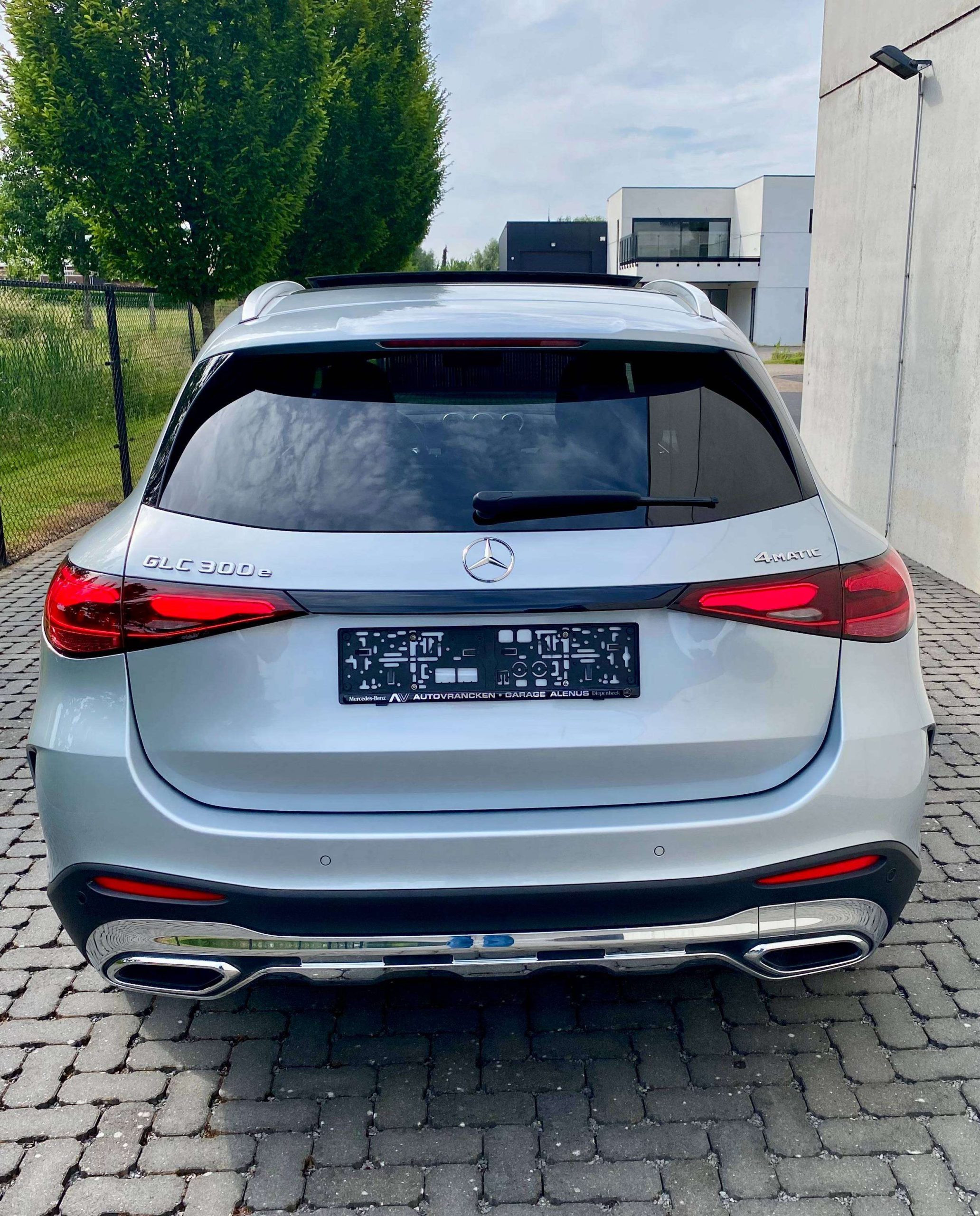 Mercedes-Benz GLC 300 e 9G Plug-in AMG 20″/PanoDak/360°/Luchtvering/Treden/Memory/Trekhaak