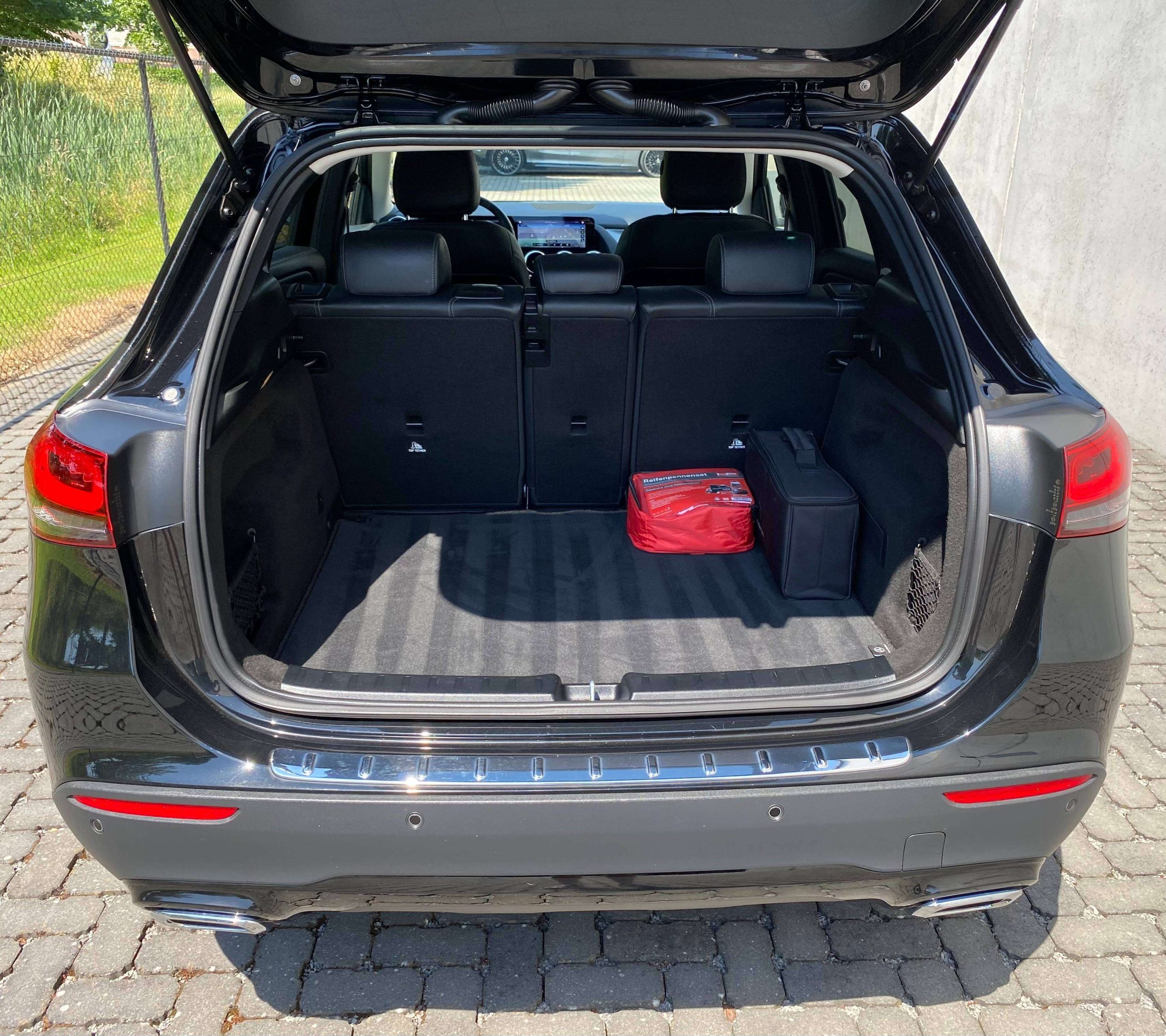 Mercedes-Benz GLA 250 8G Plug-in SPORT & NIGHT 19″/MBUX/Keyless/Augm.RealityNavi/Camera/Trekhaak