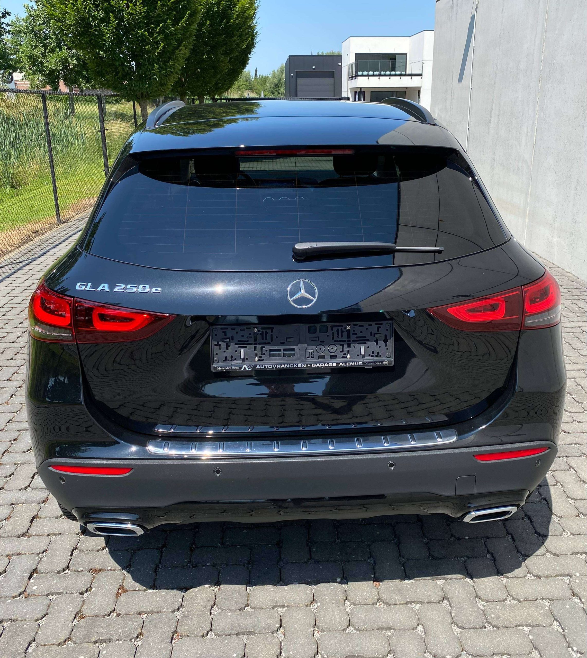 Mercedes-Benz GLA 250 8G Plug-in SPORT & NIGHT 19″/MBUX/Keyless/Augm.RealityNavi/Camera/Trekhaak