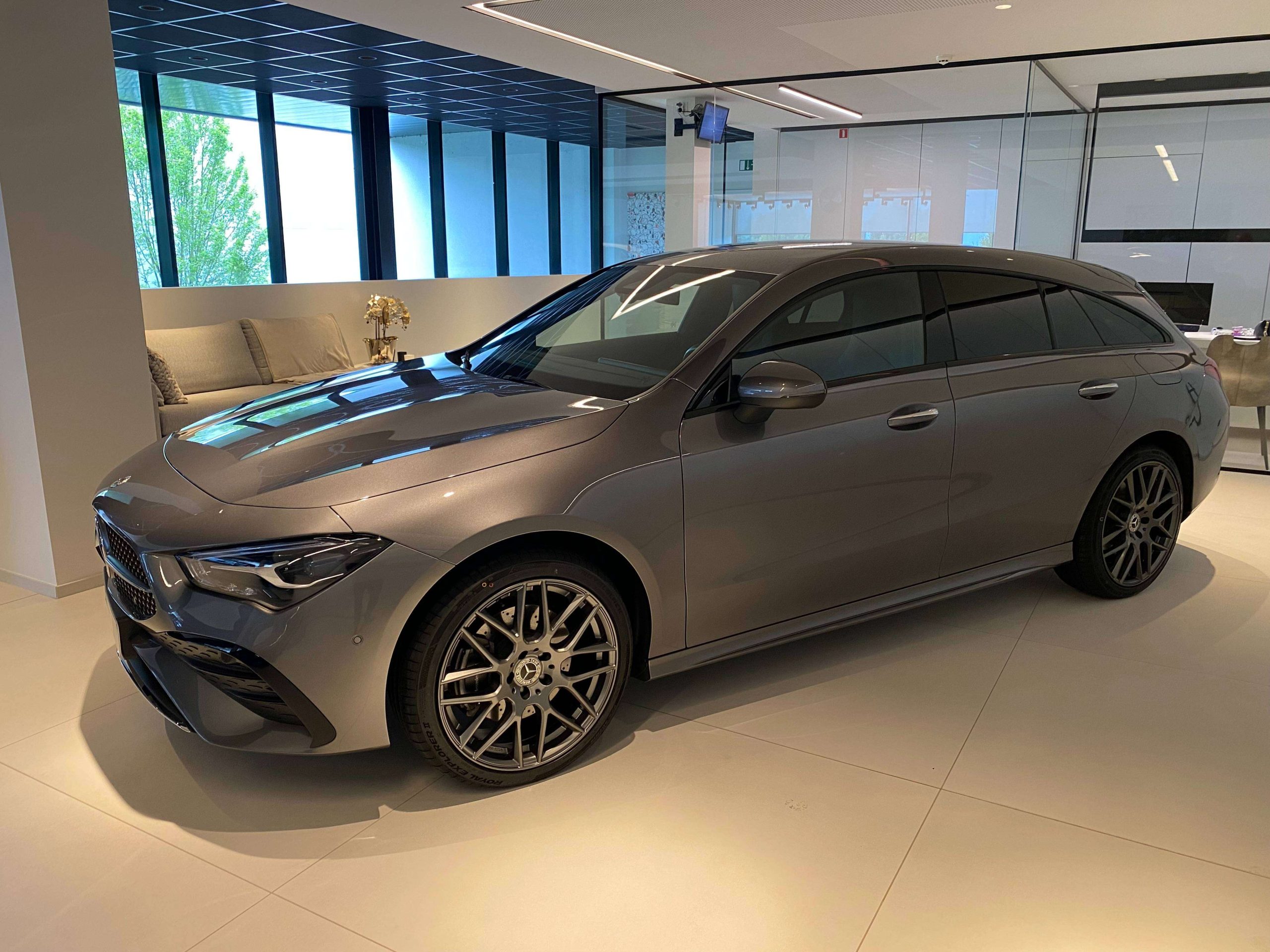 Mercedes-Benz CLA 250 e 8G Plug-in ShootingBreak AMG 19″/Dodehoek/Ambiente/KeyLess/Trekhaak